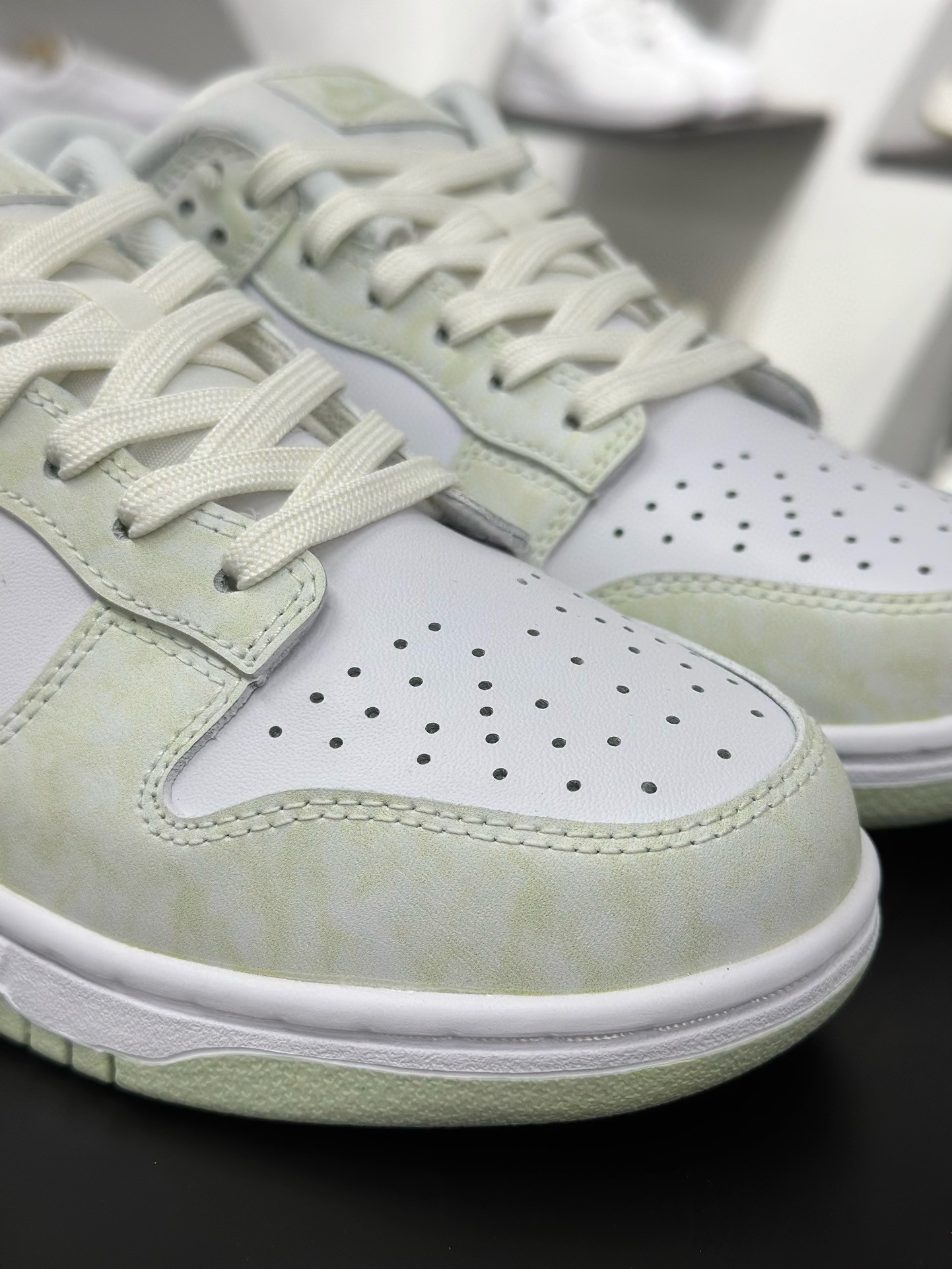 NIKE SB Dunk Low 白绿 IB4647-131