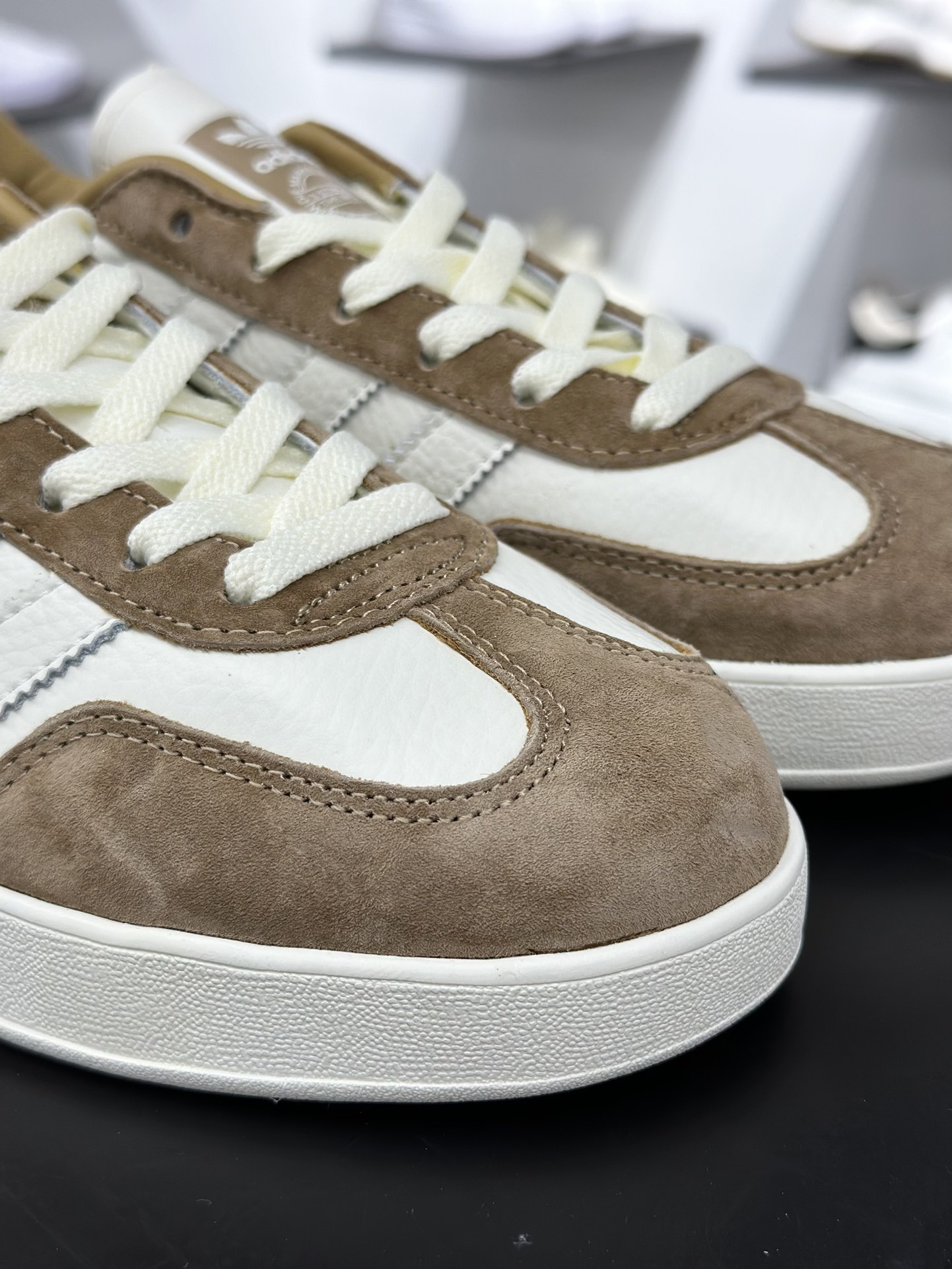 AD Gazelle Indoor Trainers 古驰联名---棕黑白 DD6606