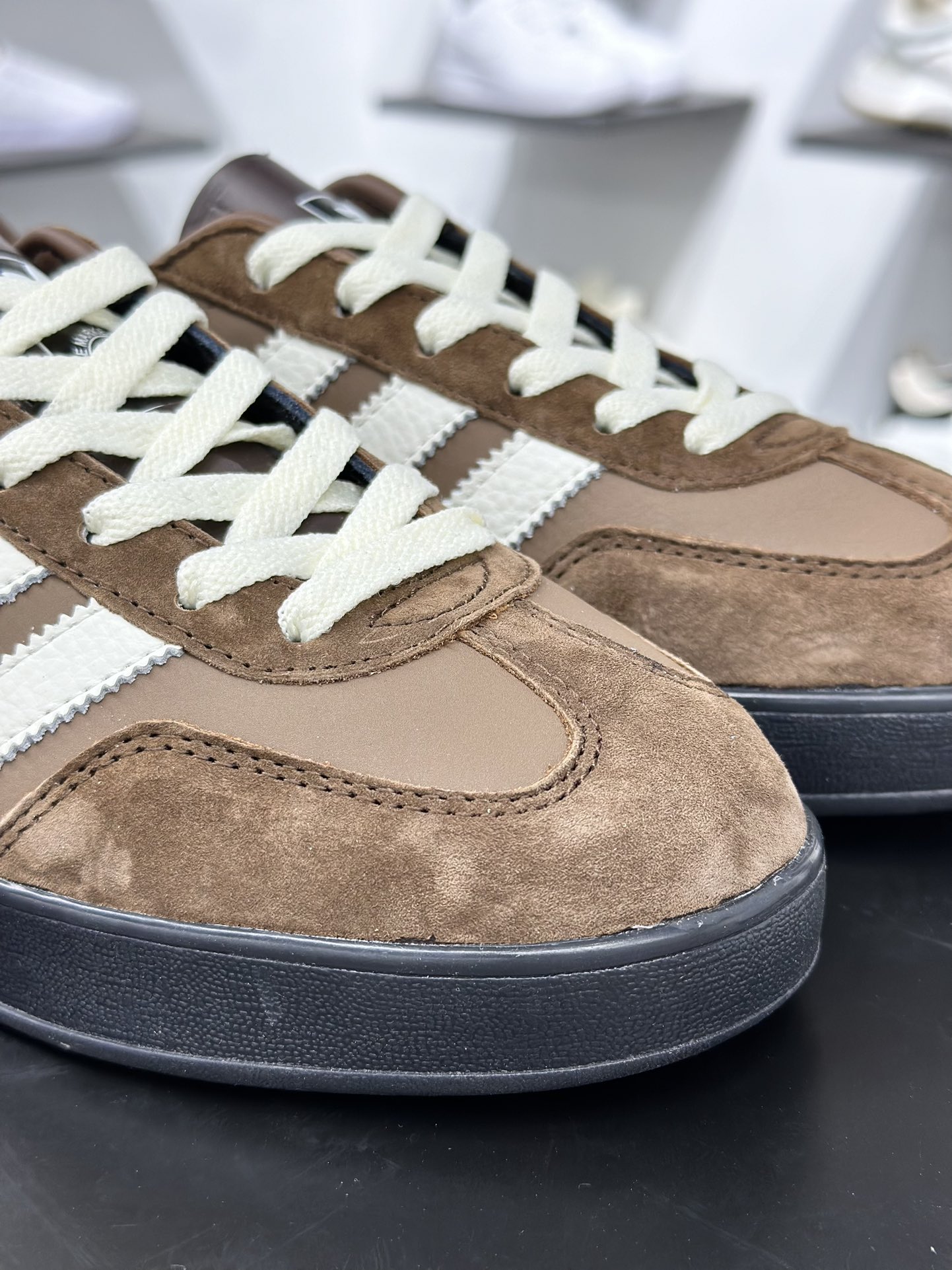 AD Gazelle Indoor Trainers 古驰联名---棕黑白 DD6604