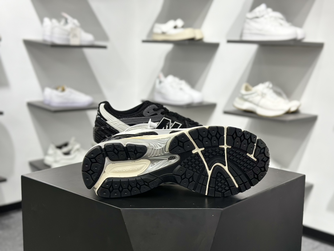 New Balance M1906系列复古单品宝藏老爹鞋款 U1906NC