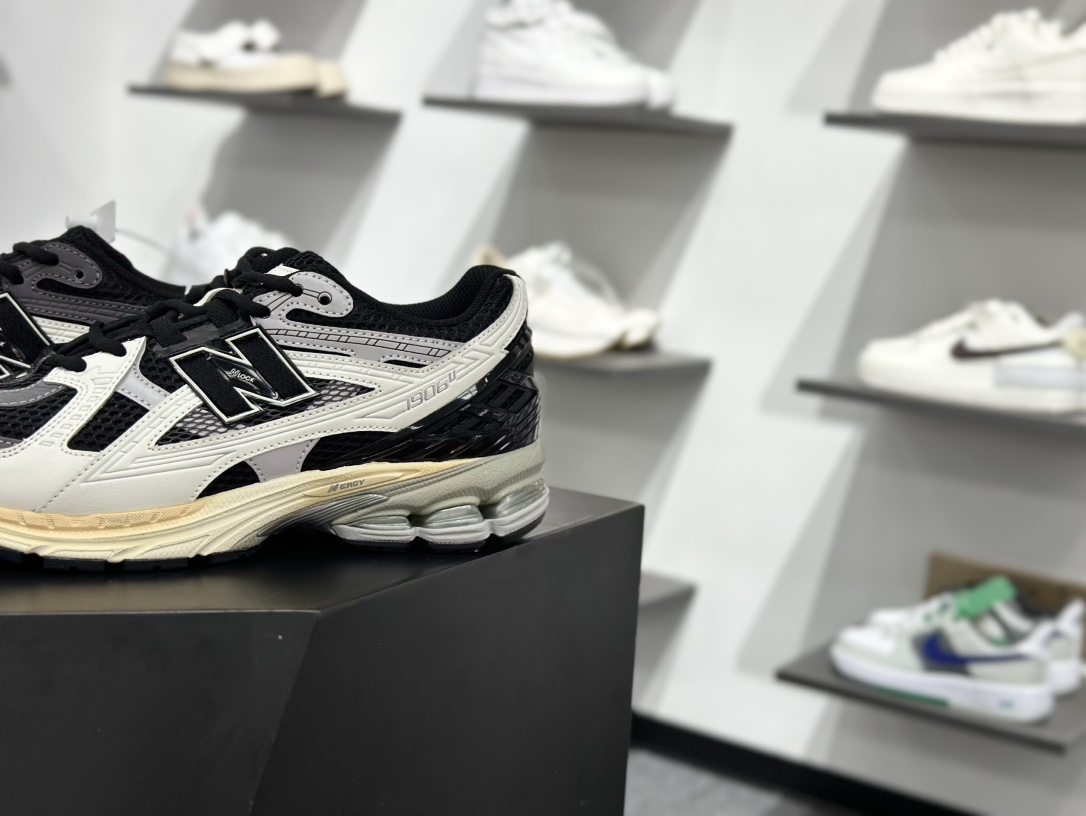 New Balance M1906系列复古单品宝藏老爹鞋款 U1906NC