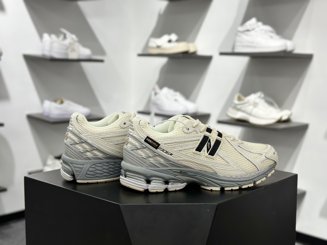 220 New Balance 1906系列复古老爹风休闲运动慢跑鞋 U1906ROC
