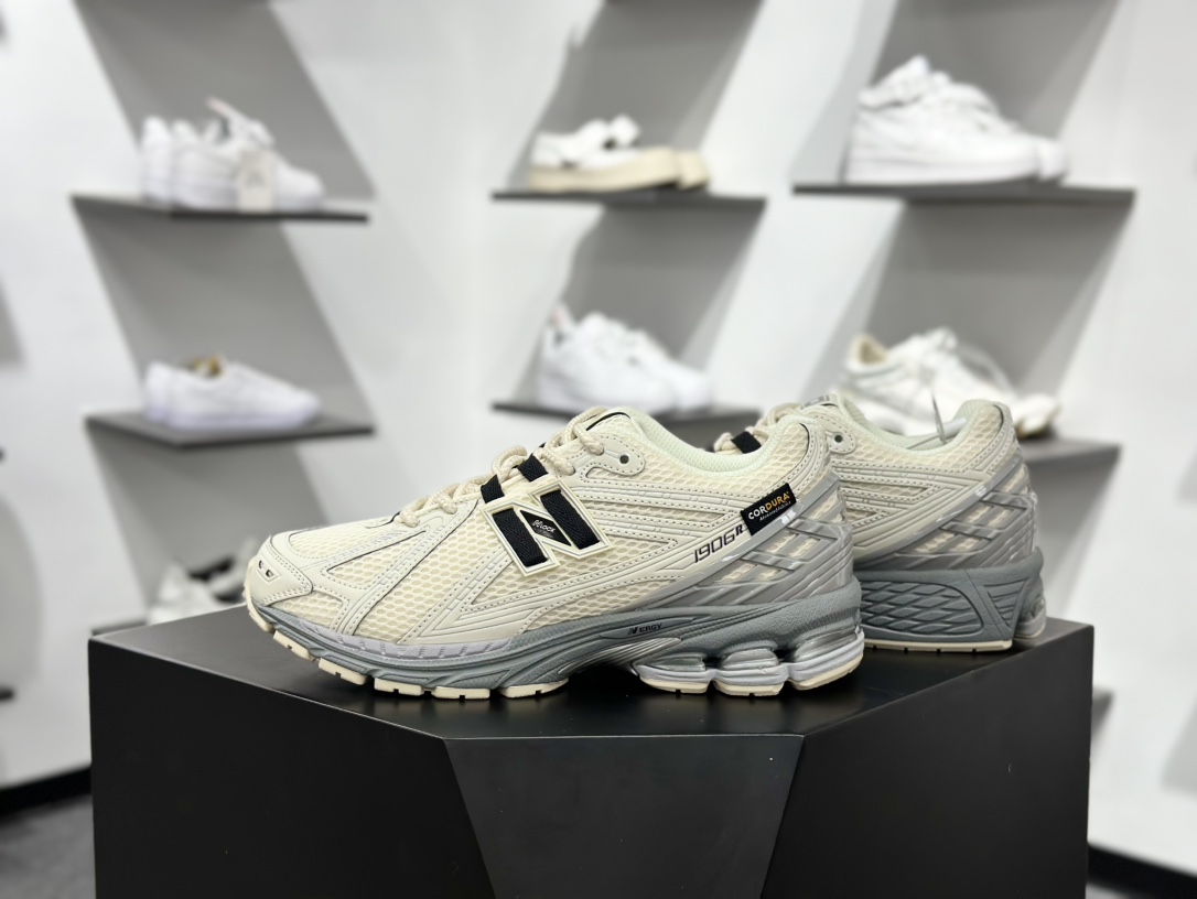 220 New Balance 1906系列复古老爹风休闲运动慢跑鞋 U1906ROC