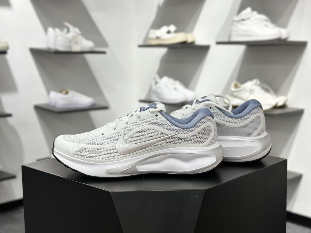 Nike Journey Run 2025跑步鞋 FN0228-104