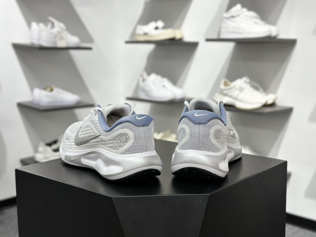 Nike Journey Run 2025跑步鞋 FN0228-104