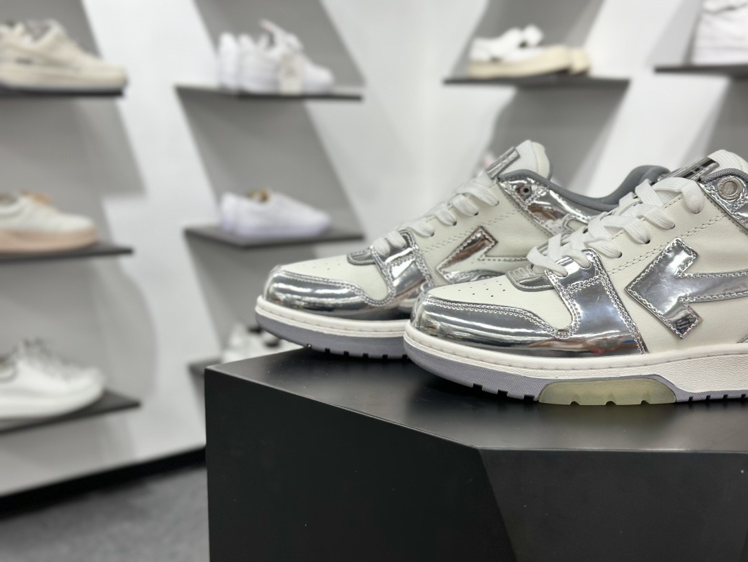 Off-White Out of Office 低帮复古休闲鞋