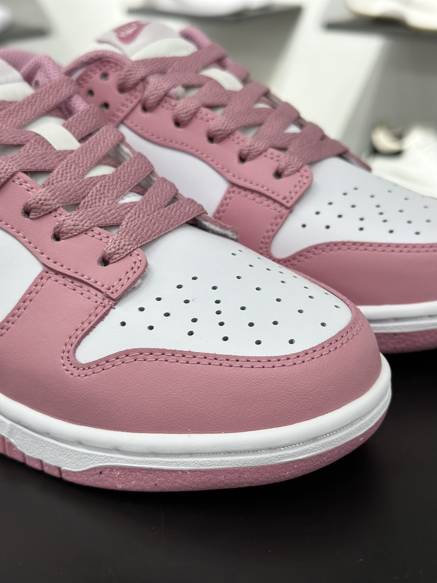 NIKE SB Dunk Low NEXT NATURE 粉白 DD1873-112