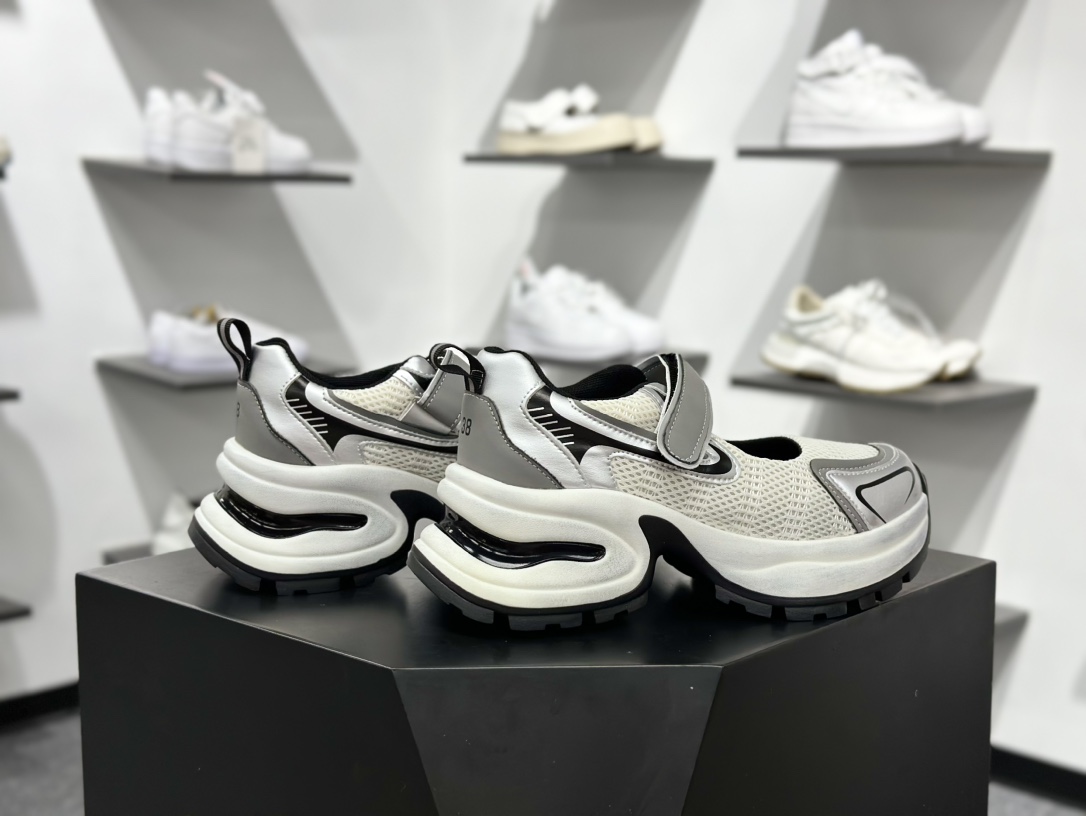 GG-CC赵露思同款老爹鞋24ss夏季新款凉鞋系列