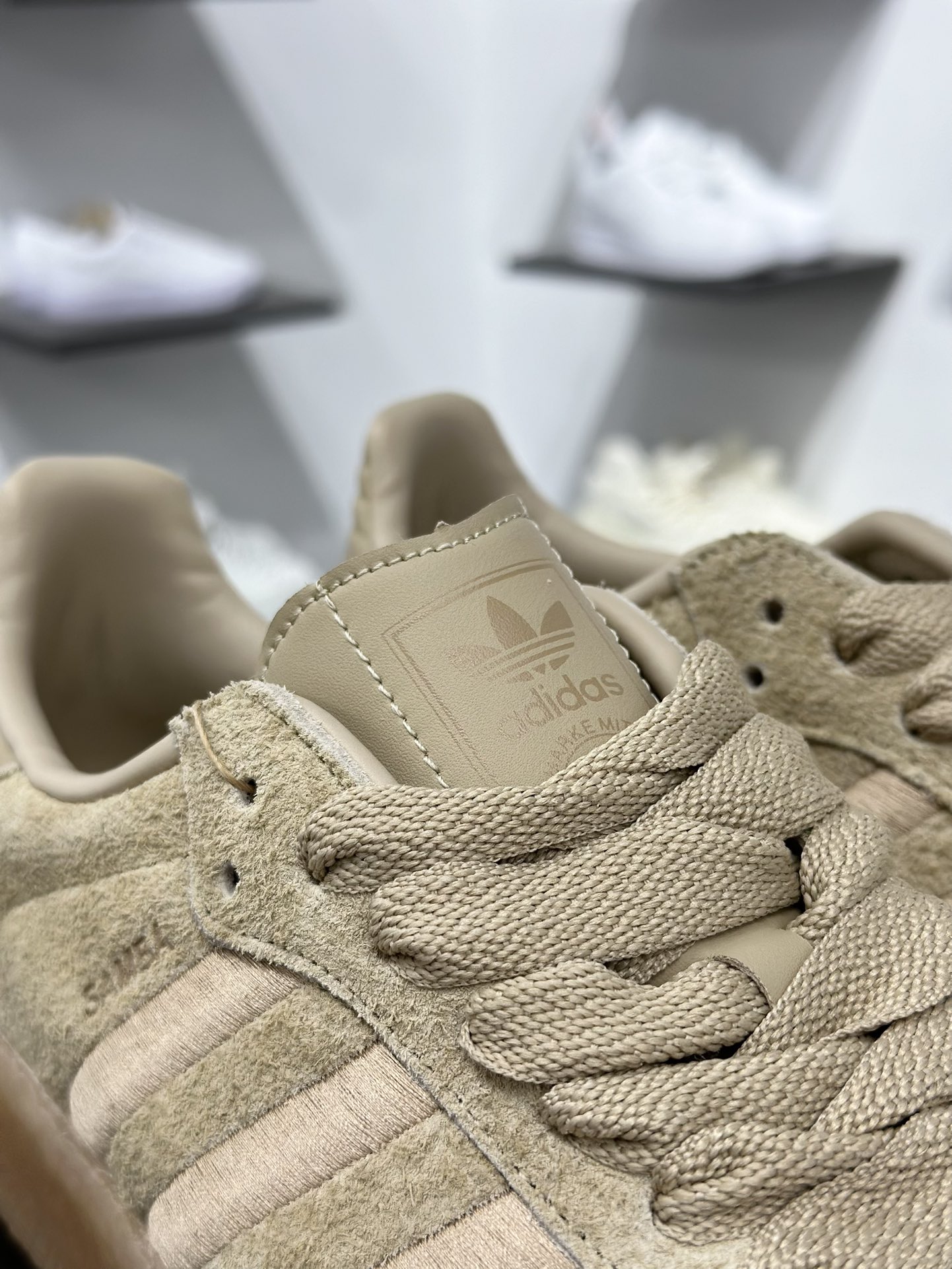 Adidas三叶草SAMBA VALENTNE 厚底休闲板鞋 JQ0254