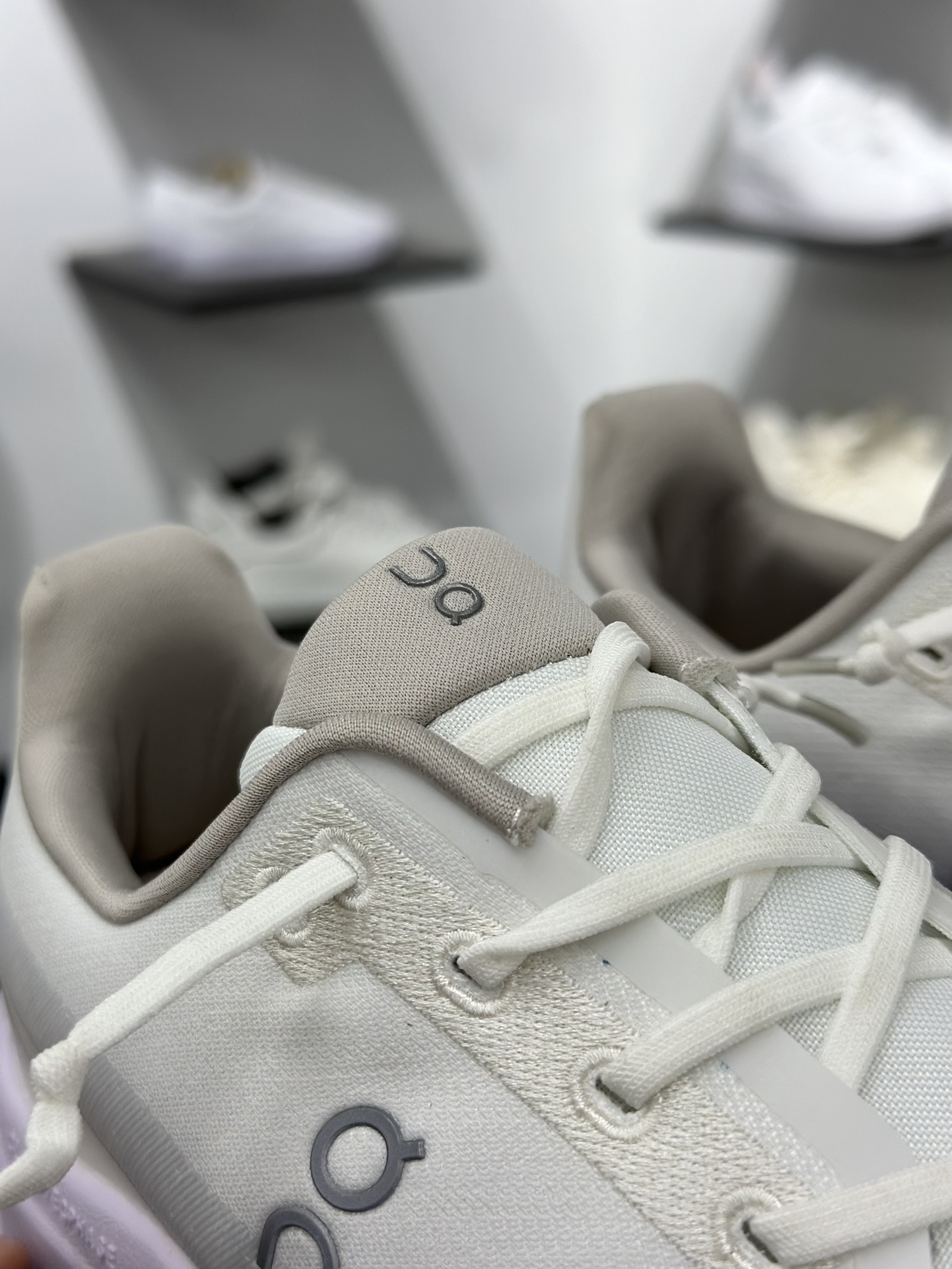 昂跑ON Running Cloudtilt 1 M 薄云1代系列低帮厚底轻量舒适多功能休闲运动慢跑鞋 3WE1005