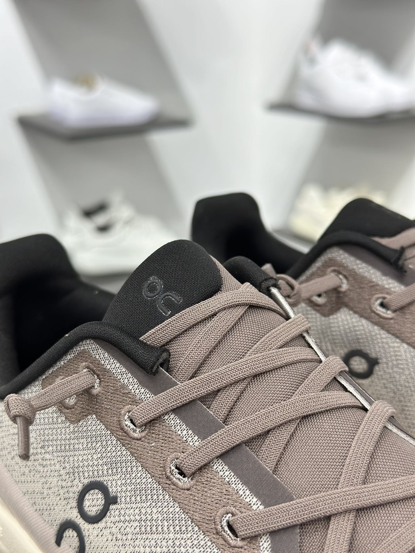 昂跑ON Running Cloudtilt 1 M 薄云1代系列低帮厚底轻量舒适多功能休闲运动慢跑鞋 3WE1005