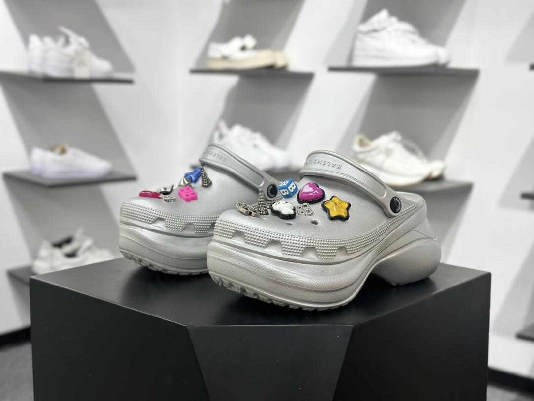 巴黎世家BALENCIAGA x Crocs HardCrocs Sandal 哈德系列穆勒风松糕厚底夏季沙滩涉水百搭潮流系带休闲拖鞋式凉鞋  687398 W1S8N 1081