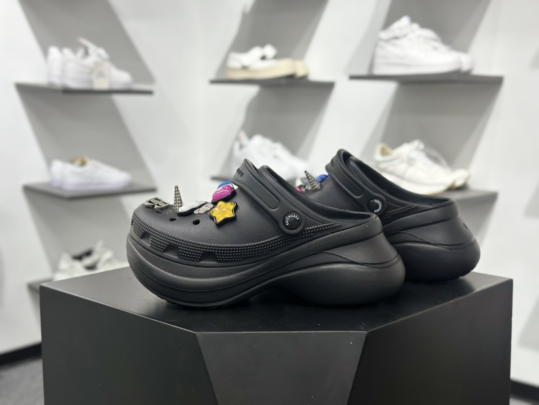 巴黎世家BALENCIAGA x Crocs HardCrocs Sandal 哈德系列穆勒风松糕厚底夏季沙滩涉水百搭潮流系带休闲拖鞋式凉鞋  687398 W1S8N 1081