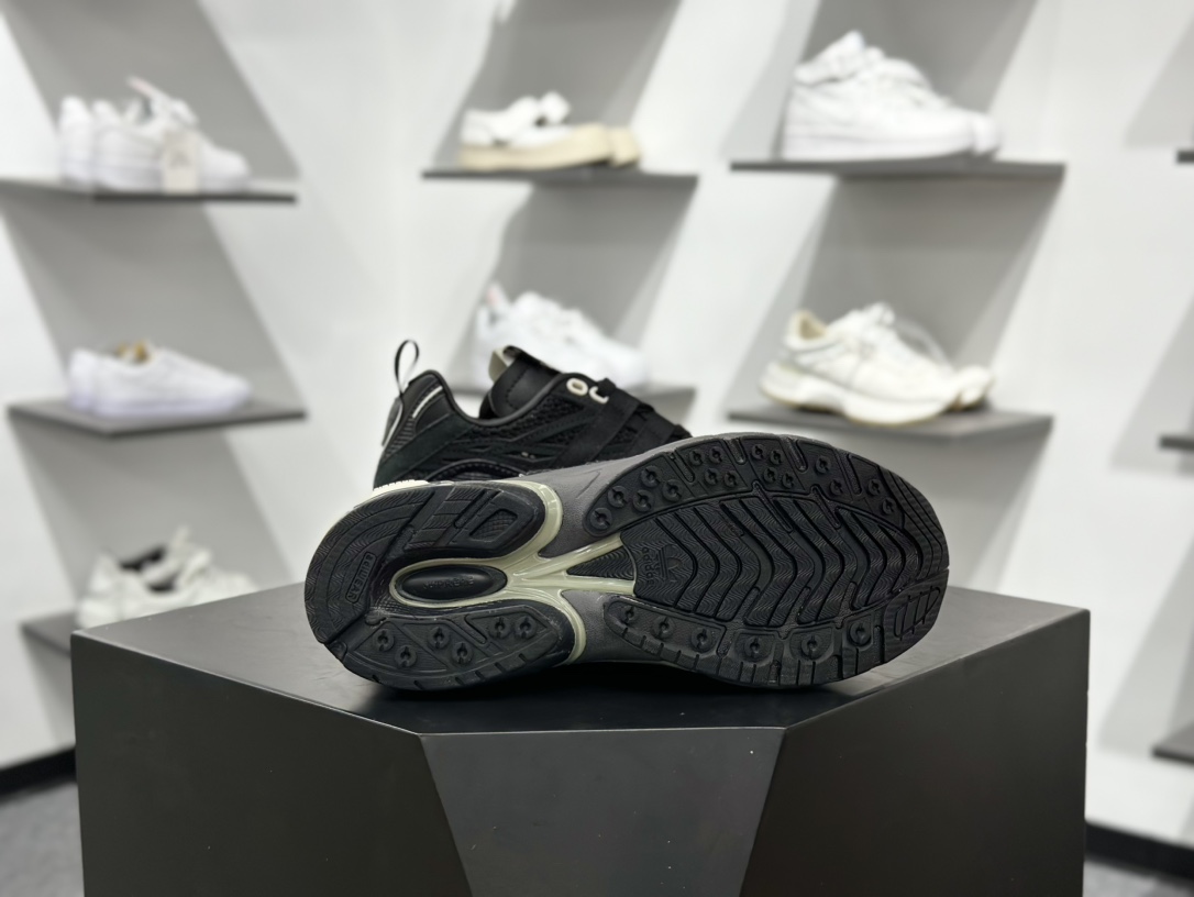 240 SFTM x AD Originals Adistar Cushion 复古前卫科技休闲运动老爹鞋 JP8416-Chinese UA Cheap High Quatity Brand Clothes Bags handbags Sneakers wholesale wholesaler seller from China Factory suppliers Fashion Clothing Shoes best Quality Beautiful Price 240 SFTM x AD Originals Adistar Cushion 复古前卫科技休闲运动老爹鞋 JP8416