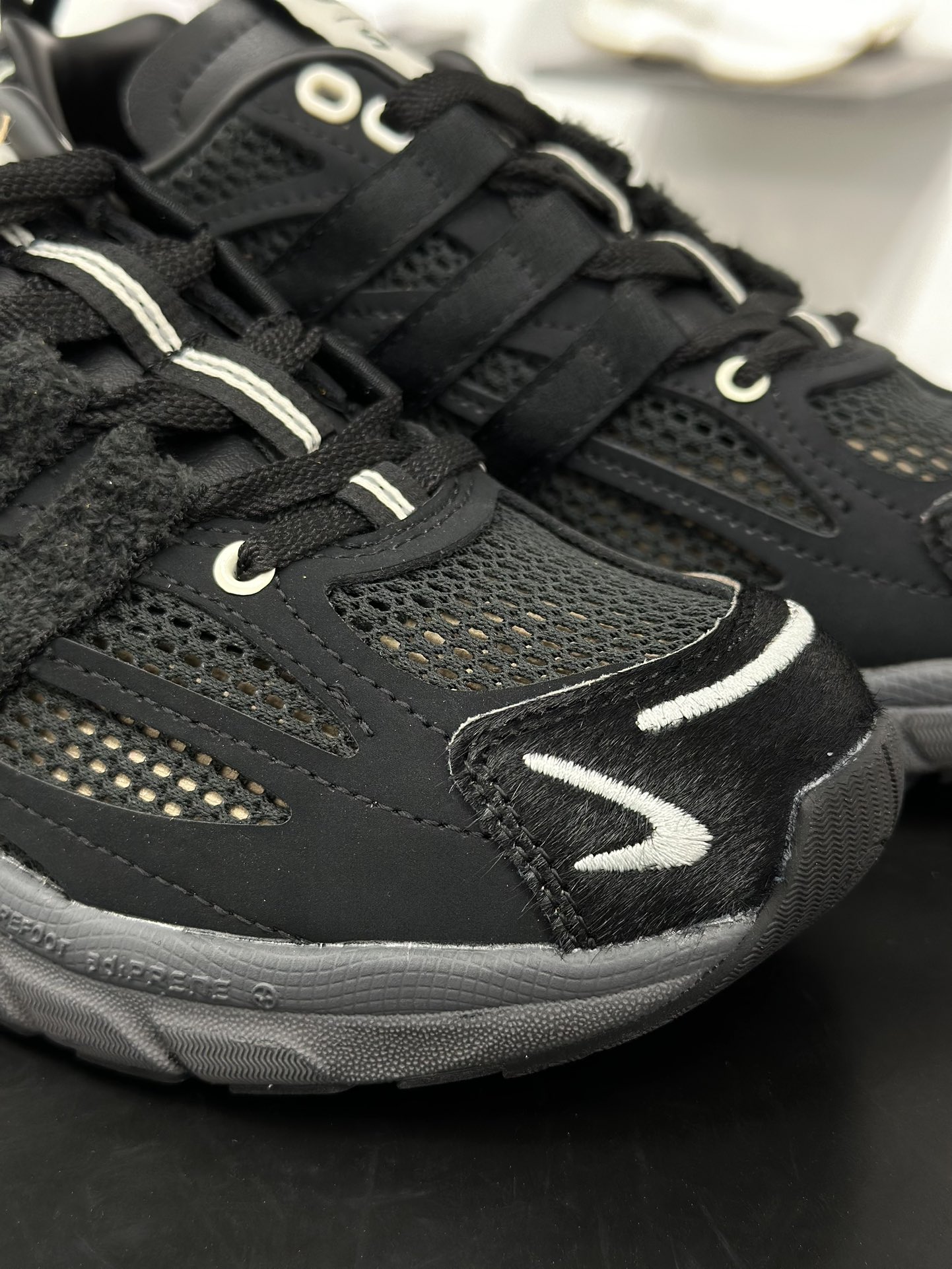 240 SFTM x AD Originals Adistar Cushion 复古前卫科技休闲运动老爹鞋 JP8416-Chinese UA Cheap High Quatity Brand Clothes Bags handbags Sneakers wholesale wholesaler seller from China Factory suppliers Fashion Clothing Shoes best Quality Beautiful Price 240 SFTM x AD Originals Adistar Cushion 复古前卫科技休闲运动老爹鞋 JP8416