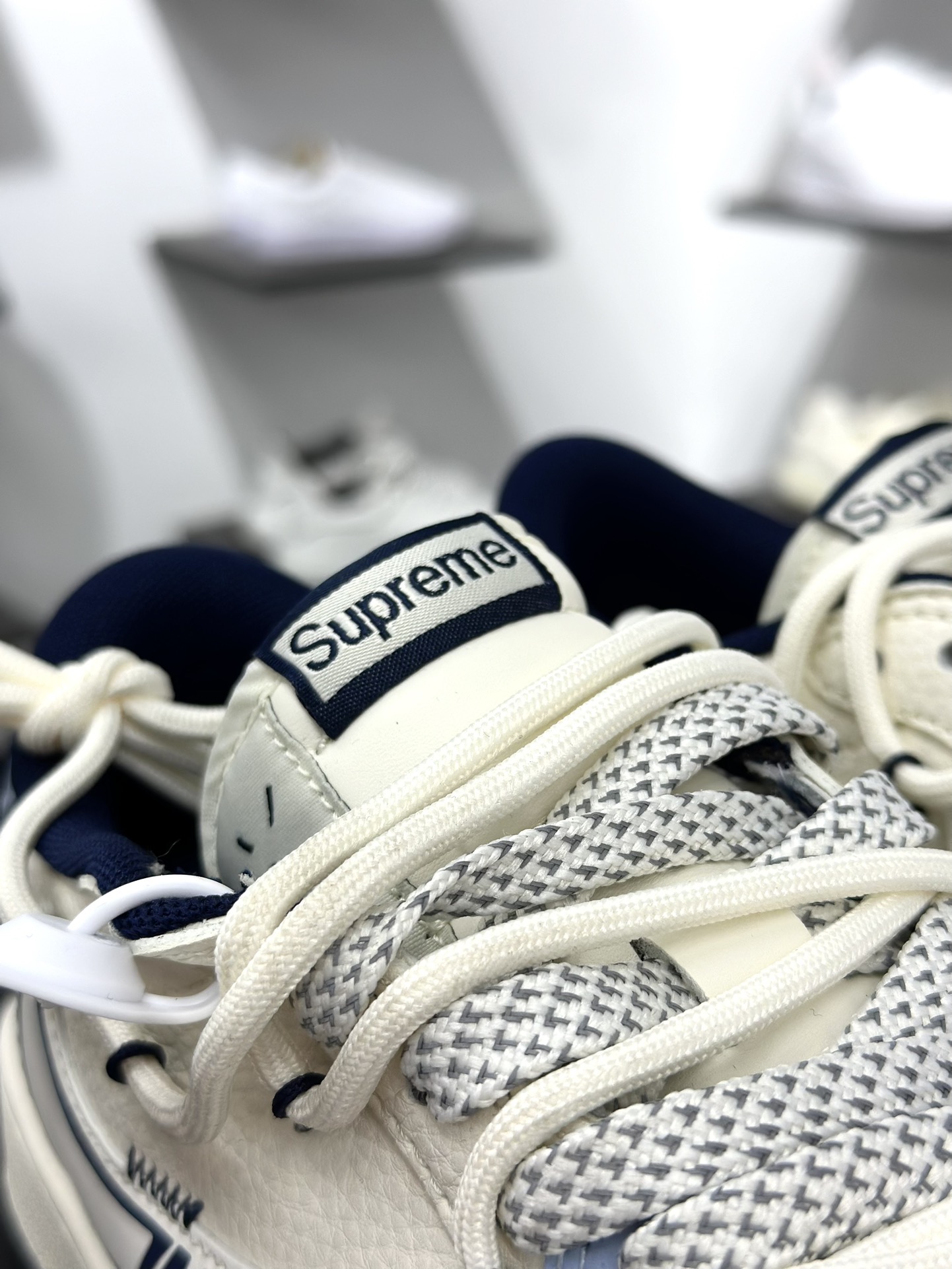 Travis Scott x Fragment Design x Air Jordan 1 Low OG SP AJ1 乔1 Supreme联名 白蓝抽绳 低帮文化休闲板鞋  DM6868-106