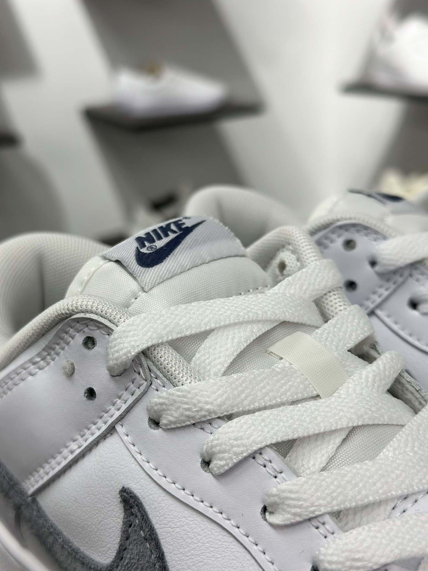 NIKE SB Dunk Low 白灰  IH0632-141