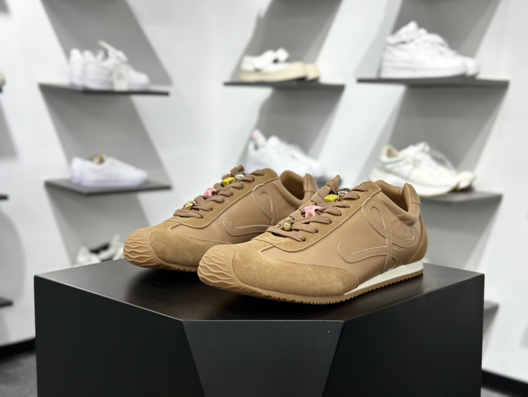 罗意威Loewe Ballet Runner 2.0 Sneakers 芭蕾舞2.0系列阿甘复古风德训薄底百搭休闲运动鞋 罗意威Loewe Ballet Runner 2.0 Sneakers 芭蕾舞2.0系列阿甘复古风德训薄底百搭休闲运动鞋