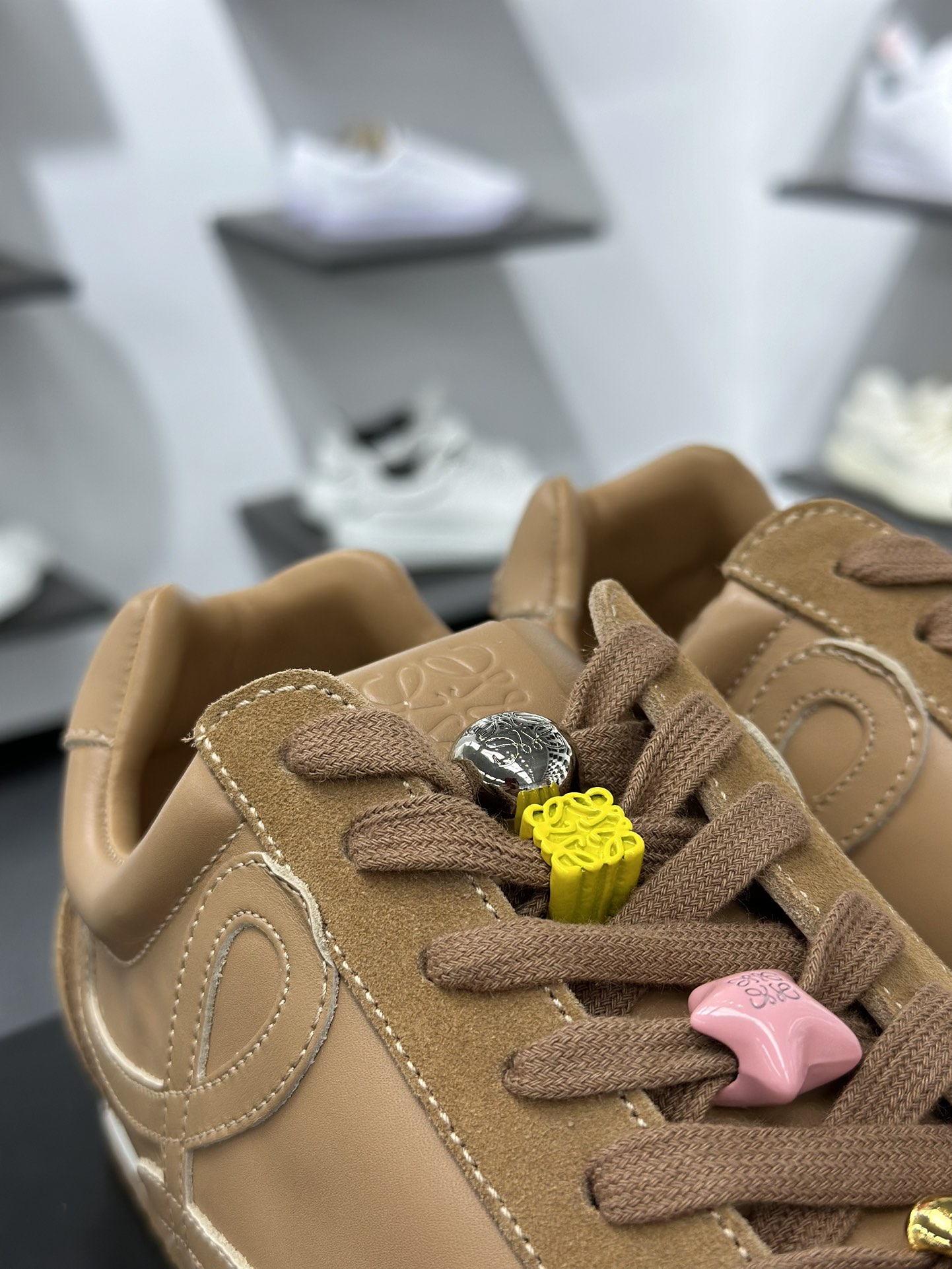 罗意威Loewe Ballet Runner 2.0 Sneakers 芭蕾舞2.0系列阿甘复古风德训薄底百搭休闲运动鞋 罗意威Loewe Ballet Runner 2.0 Sneakers 芭蕾舞2.0系列阿甘复古风德训薄底百搭休闲运动鞋