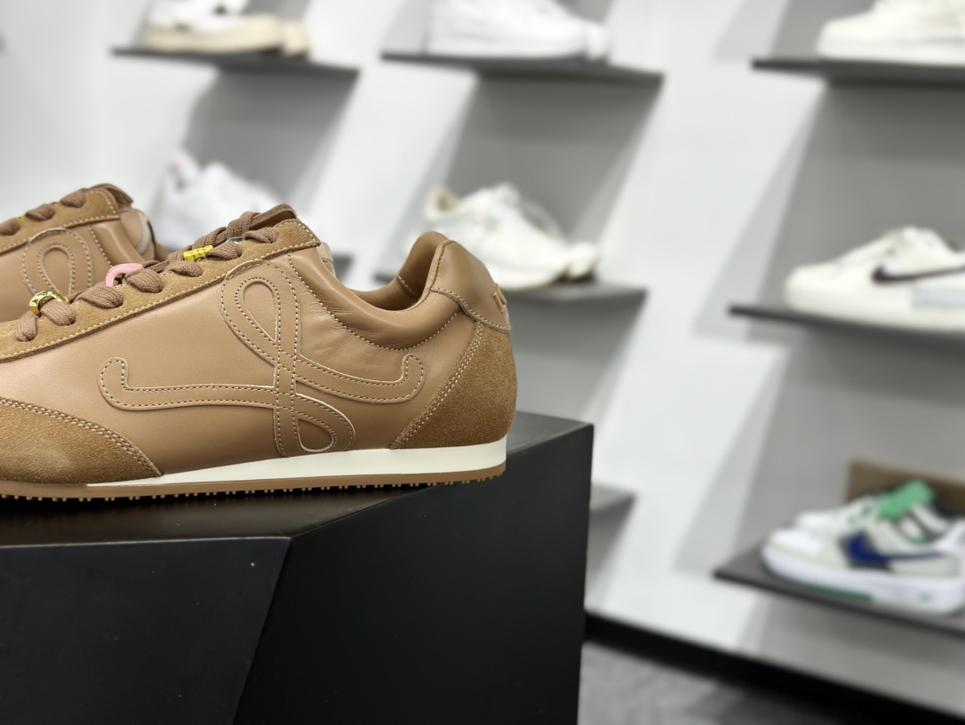 罗意威Loewe Ballet Runner 2.0 Sneakers 芭蕾舞2.0系列阿甘复古风德训薄底百搭休闲运动鞋 罗意威Loewe Ballet Runner 2.0 Sneakers 芭蕾舞2.0系列阿甘复古风德训薄底百搭休闲运动鞋