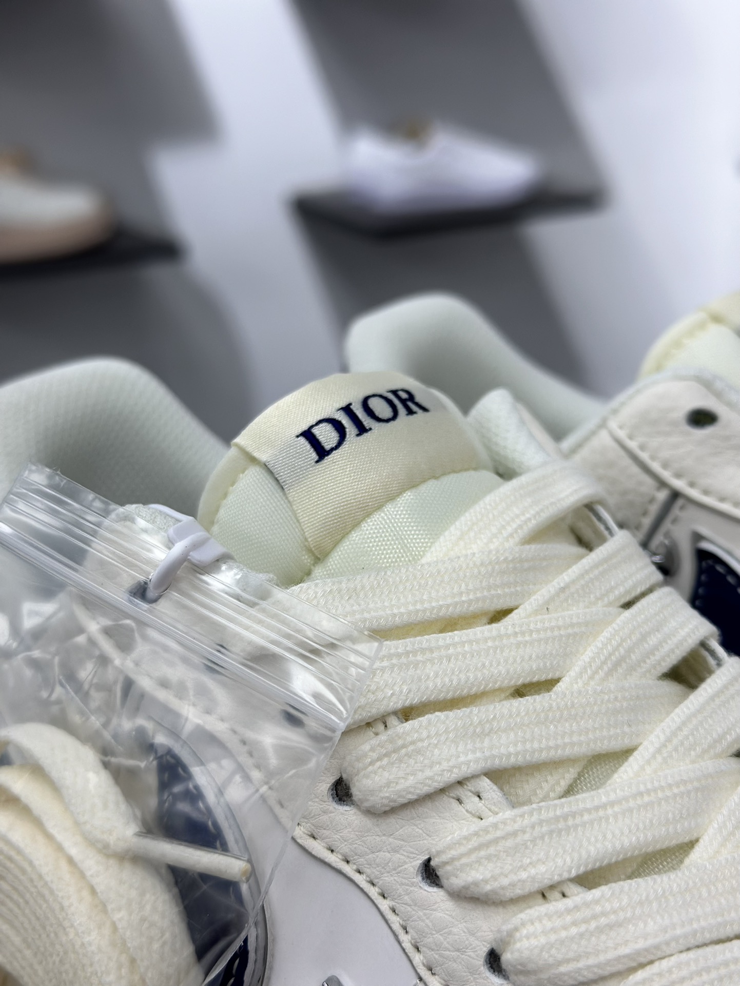 Nike Air Force 1 Low 07 x DIOR 白蓝四小勾 XS2869-001 Nike Air Force 1 Low 07 x DIOR 白蓝四小勾 XS2869-001