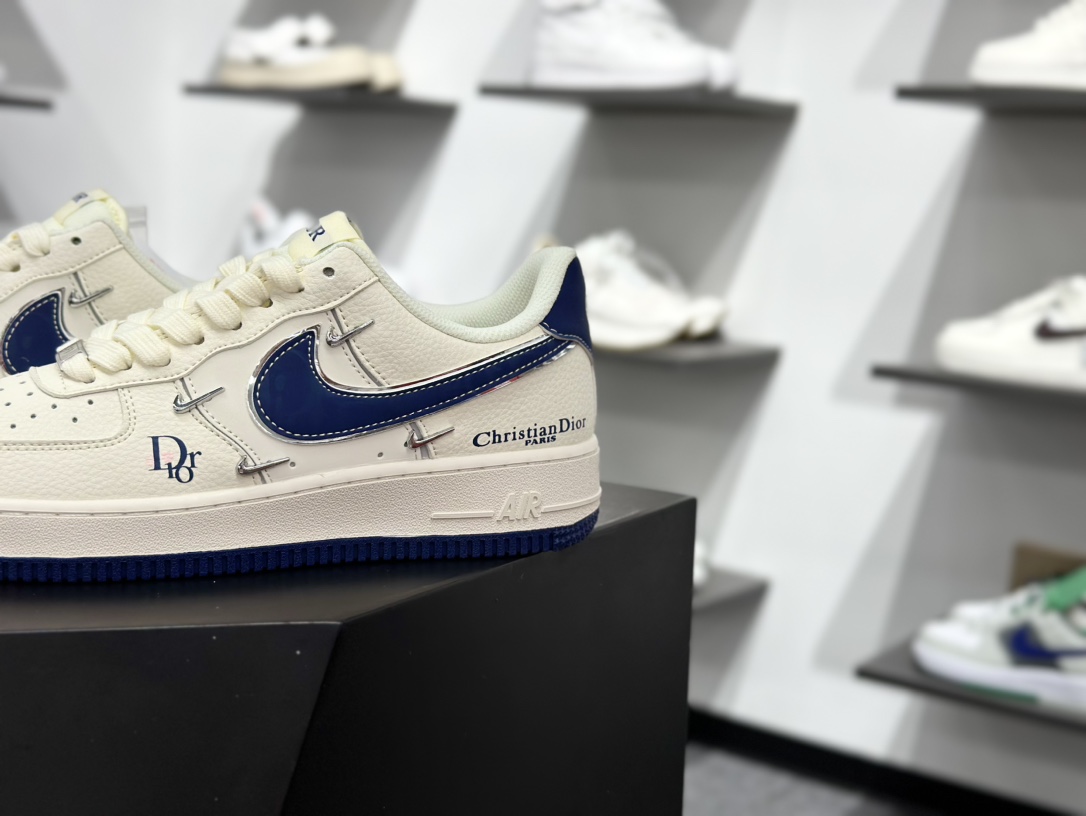 Nike Air Force 1 Low 07 x DIOR 白蓝四小勾 XS2869-001 Nike Air Force 1 Low 07 x DIOR 白蓝四小勾 XS2869-001