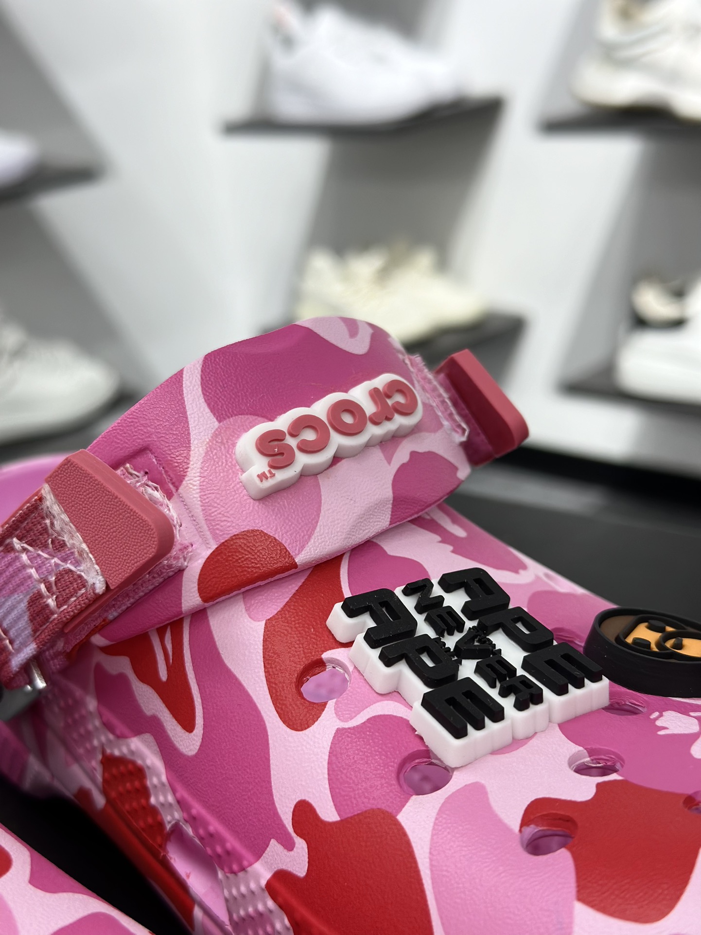 BATHING APE x Crocs Classic clog 卡骆驰Bape联名迷彩印花舒适百搭洞洞鞋