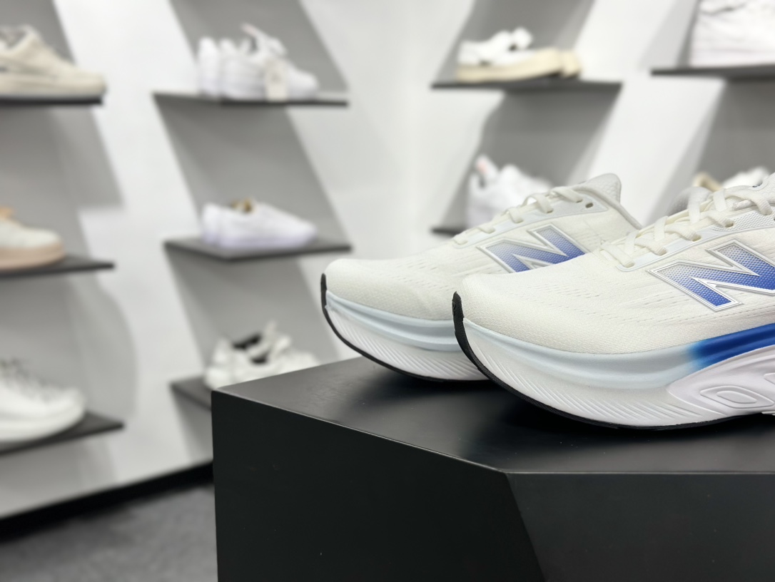 New Balance NB Fresh Foam 舒适耐磨低帮跑步鞋 MMORXB6