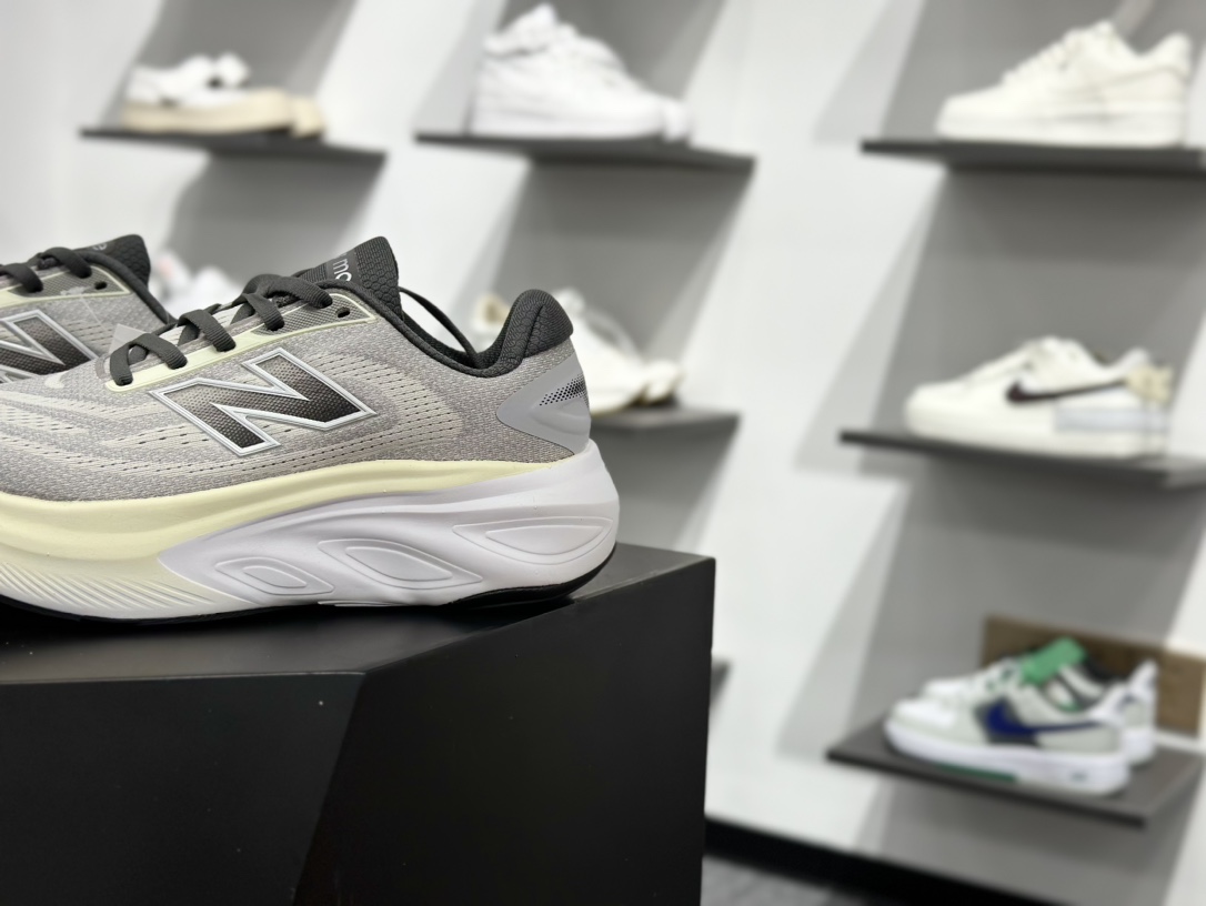 New Balance NB Fresh Foam 舒适耐磨低帮跑步鞋 MMORXE6