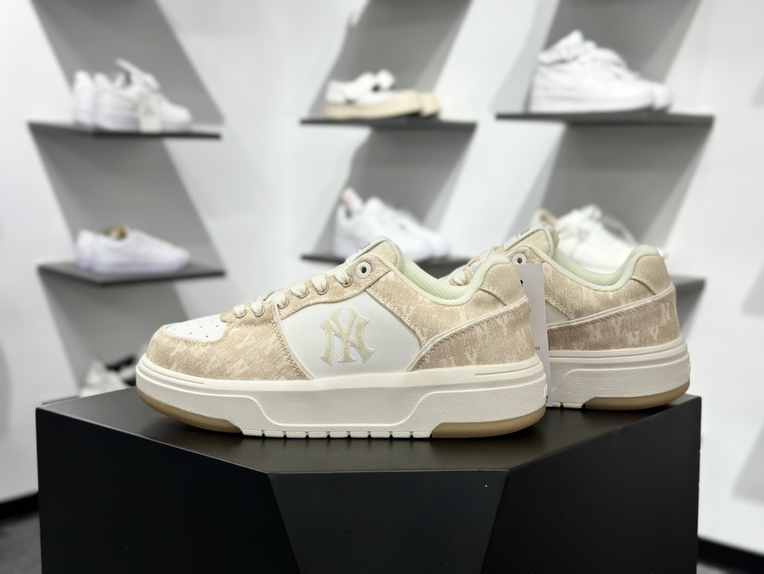 NY美国榄球洋基队 x MLB Chunky Runner Basic 厚底老爹厚底休闲运动慢跑鞋 3ASXV015N NY美国榄球洋基队 x MLB Chunky Runner Basic 厚底老爹厚底休闲运动慢跑鞋 3ASXV015N