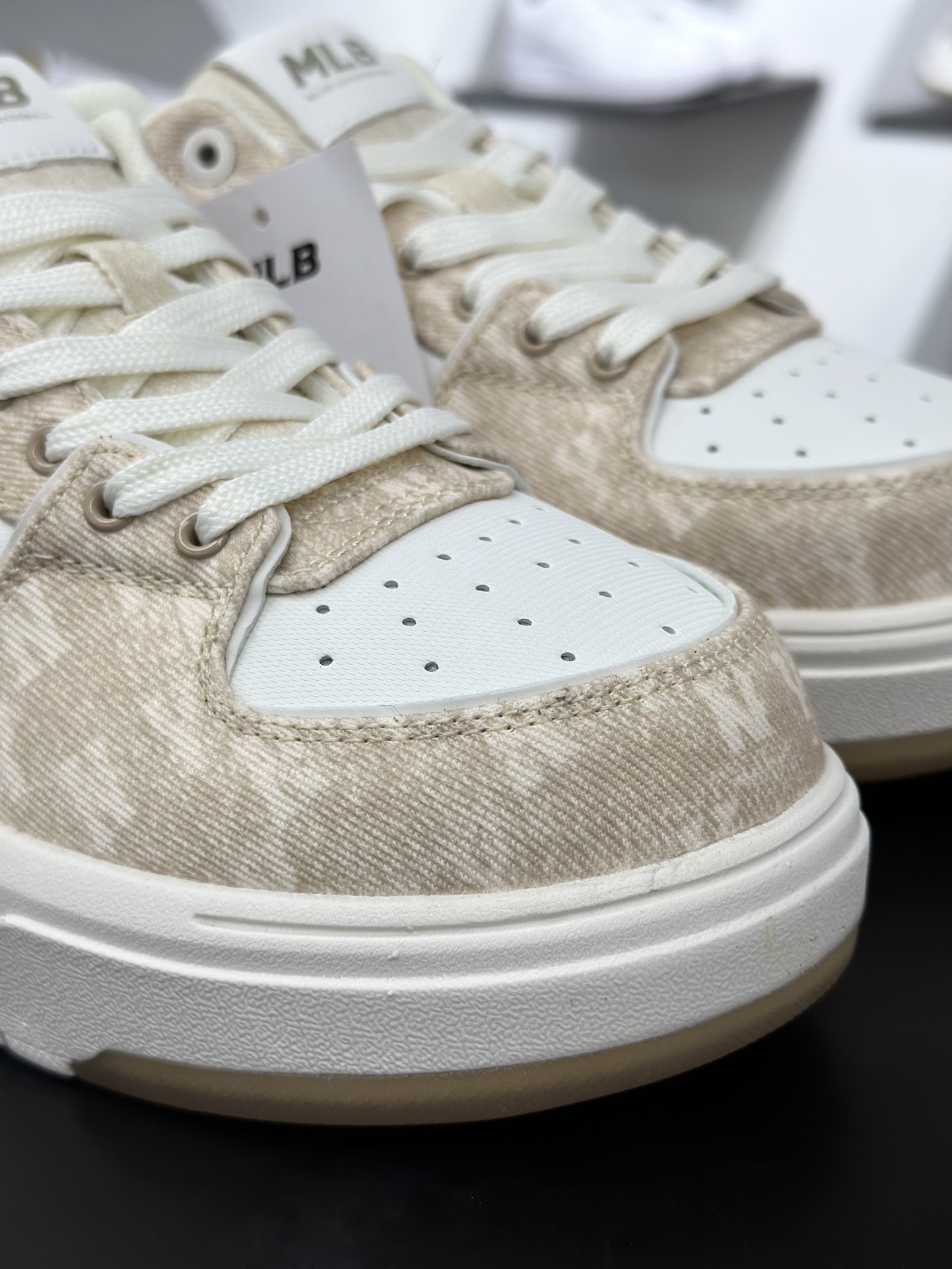 NY美国榄球洋基队 x MLB Chunky Runner Basic 厚底老爹厚底休闲运动慢跑鞋 3ASXV015N NY美国榄球洋基队 x MLB Chunky Runner Basic 厚底老爹厚底休闲运动慢跑鞋 3ASXV015N