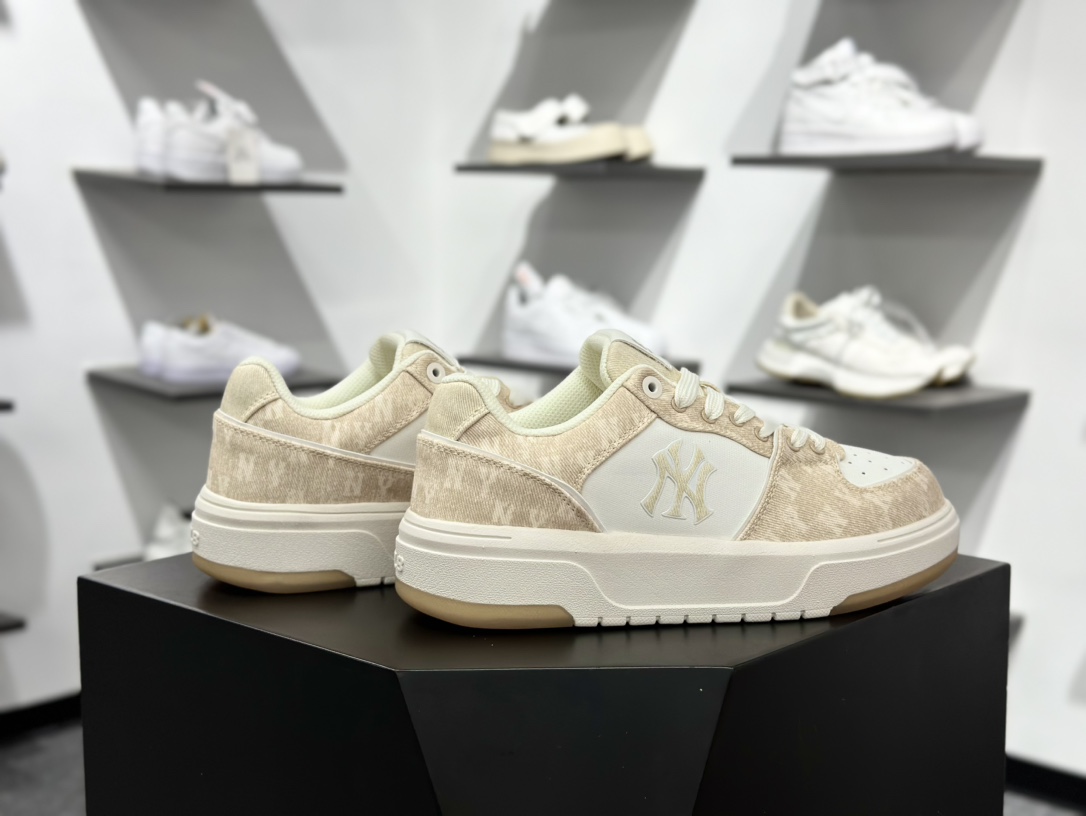 NY美国榄球洋基队 x MLB Chunky Runner Basic 厚底老爹厚底休闲运动慢跑鞋 3ASXV015N NY美国榄球洋基队 x MLB Chunky Runner Basic 厚底老爹厚底休闲运动慢跑鞋 3ASXV015N