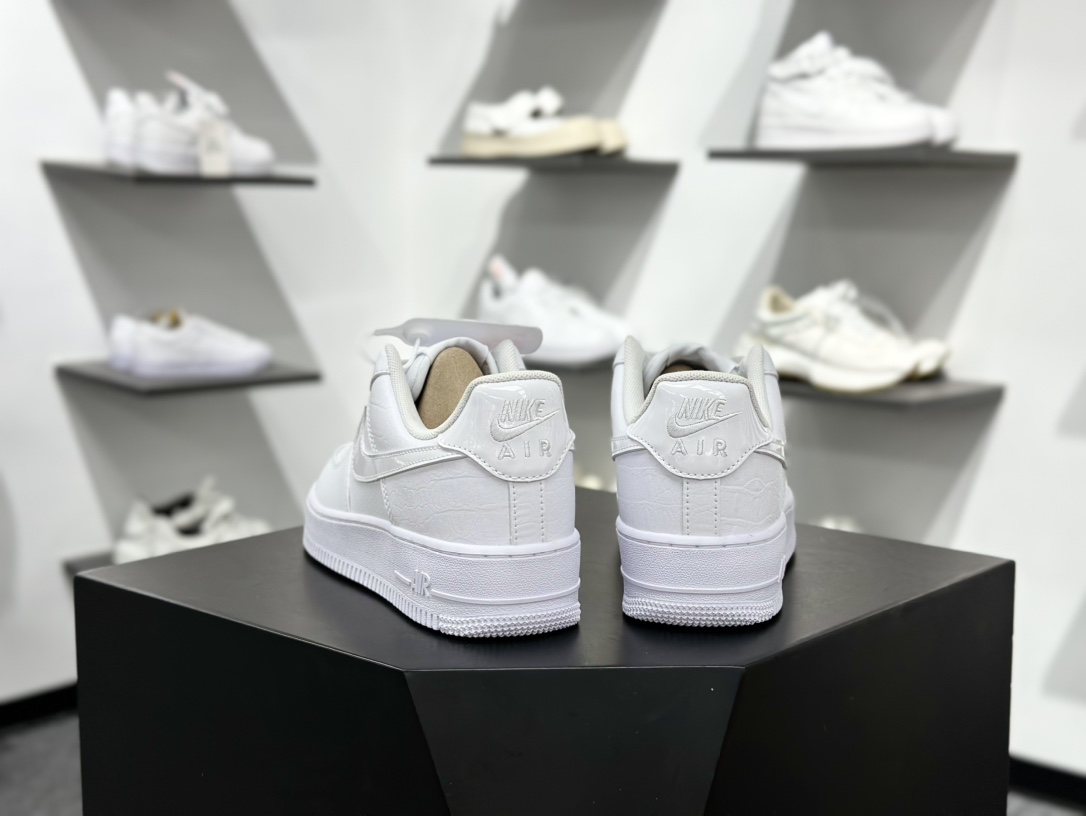 Nike Air Force 1 Low 07 纯白  HF2893-100