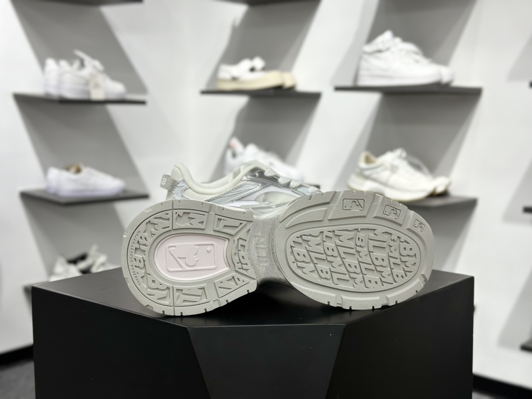 New York Yankees x MLB Mono Chunky Curve Mesh 莫诺大球网面系列低帮慢跑鞋“蝉翼银白NY”3ARNM015N-50WHS