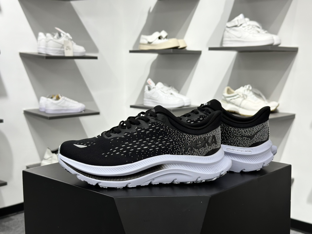 Z HOKA ONE ONE M KAWANA 舒适防滑耐磨低帮休闲跑步鞋 相比常规跑鞋 1123163 Z HOKA ONE ONE M KAWANA 舒适防滑耐磨低帮休闲跑步鞋 相比常规跑鞋 1123163