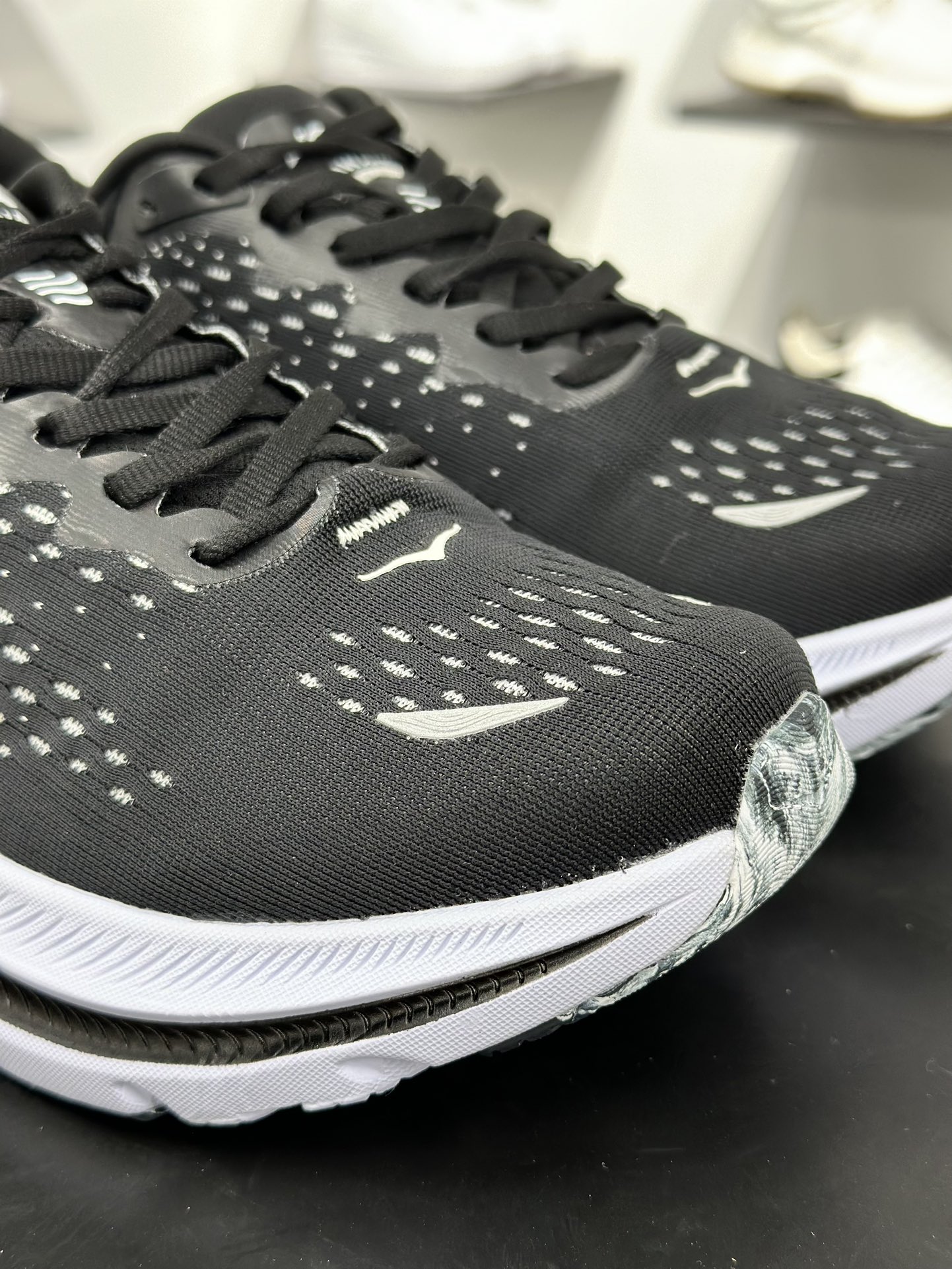 Z HOKA ONE ONE M KAWANA 舒适防滑耐磨低帮休闲跑步鞋 相比常规跑鞋 1123163 Z HOKA ONE ONE M KAWANA 舒适防滑耐磨低帮休闲跑步鞋 相比常规跑鞋 1123163
