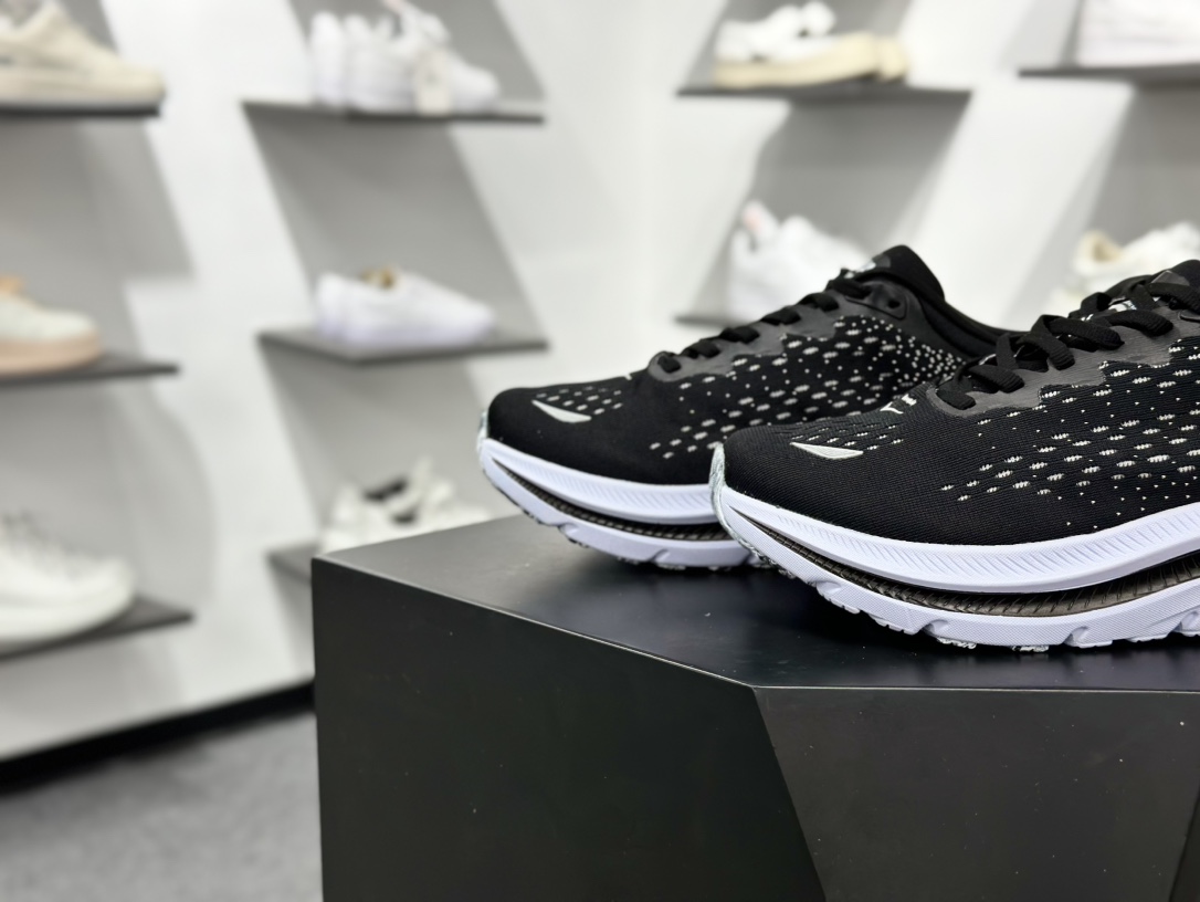 Z HOKA ONE ONE M KAWANA 舒适防滑耐磨低帮休闲跑步鞋 相比常规跑鞋 1123163 Z HOKA ONE ONE M KAWANA 舒适防滑耐磨低帮休闲跑步鞋 相比常规跑鞋 1123163