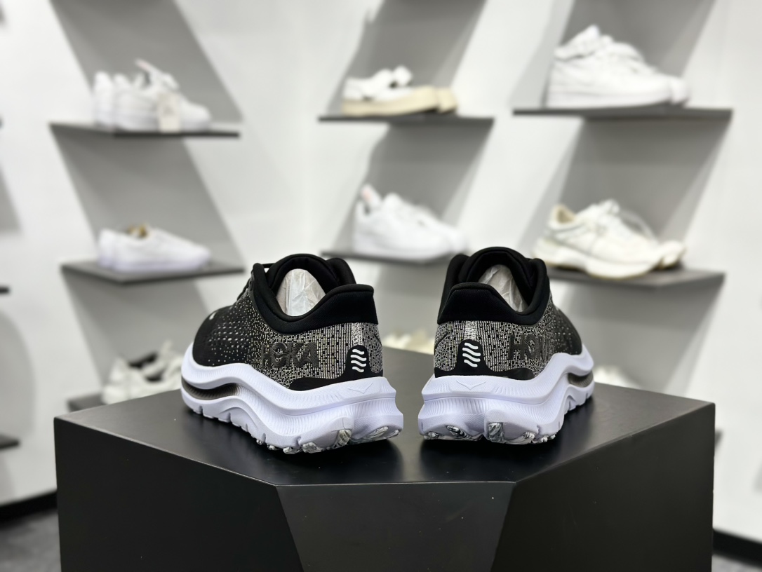 Z HOKA ONE ONE M KAWANA 舒适防滑耐磨低帮休闲跑步鞋 相比常规跑鞋 1123163 Z HOKA ONE ONE M KAWANA 舒适防滑耐磨低帮休闲跑步鞋 相比常规跑鞋 1123163