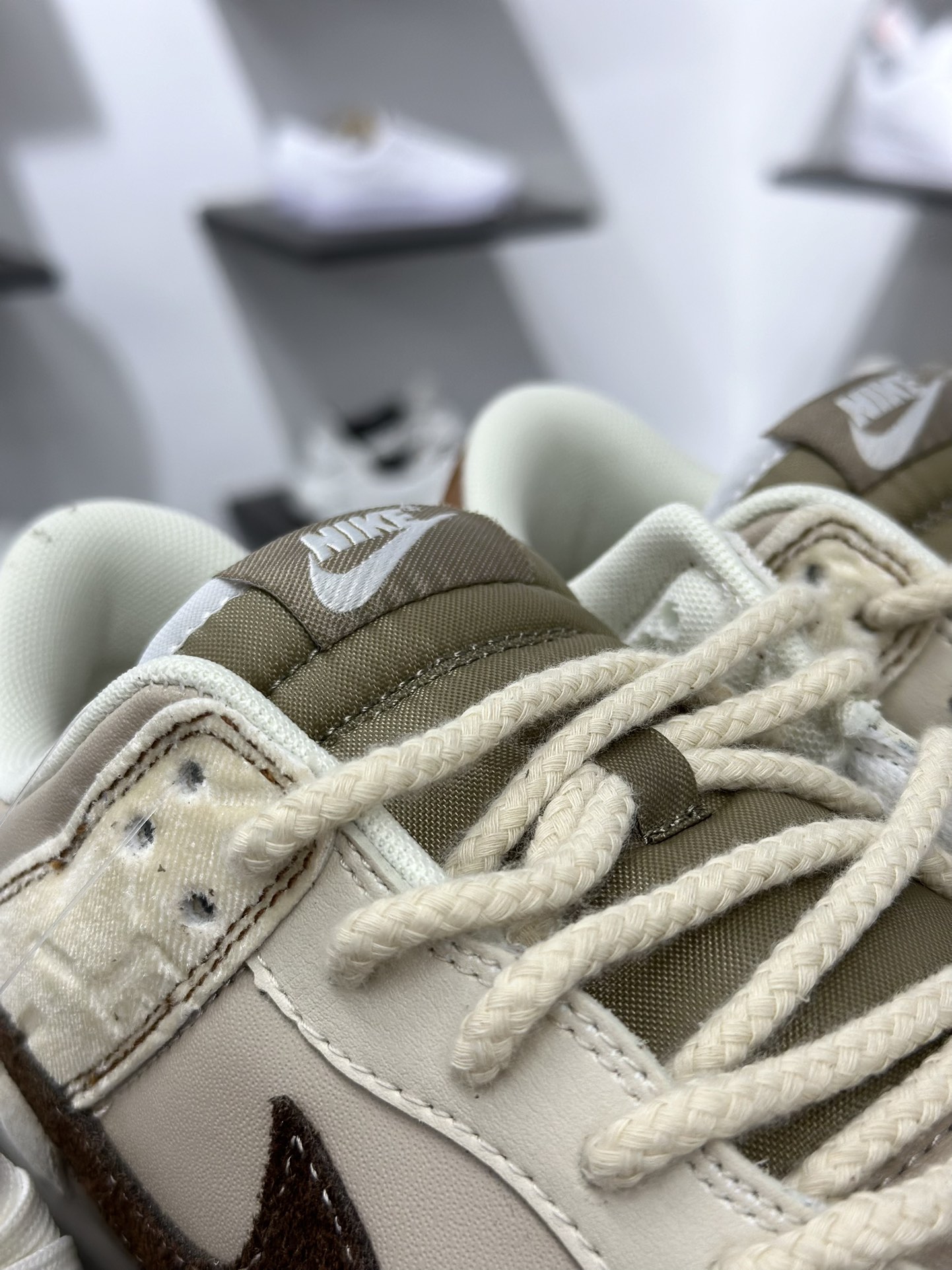 Nike SB Dunk Low 御光  HQ1175-240