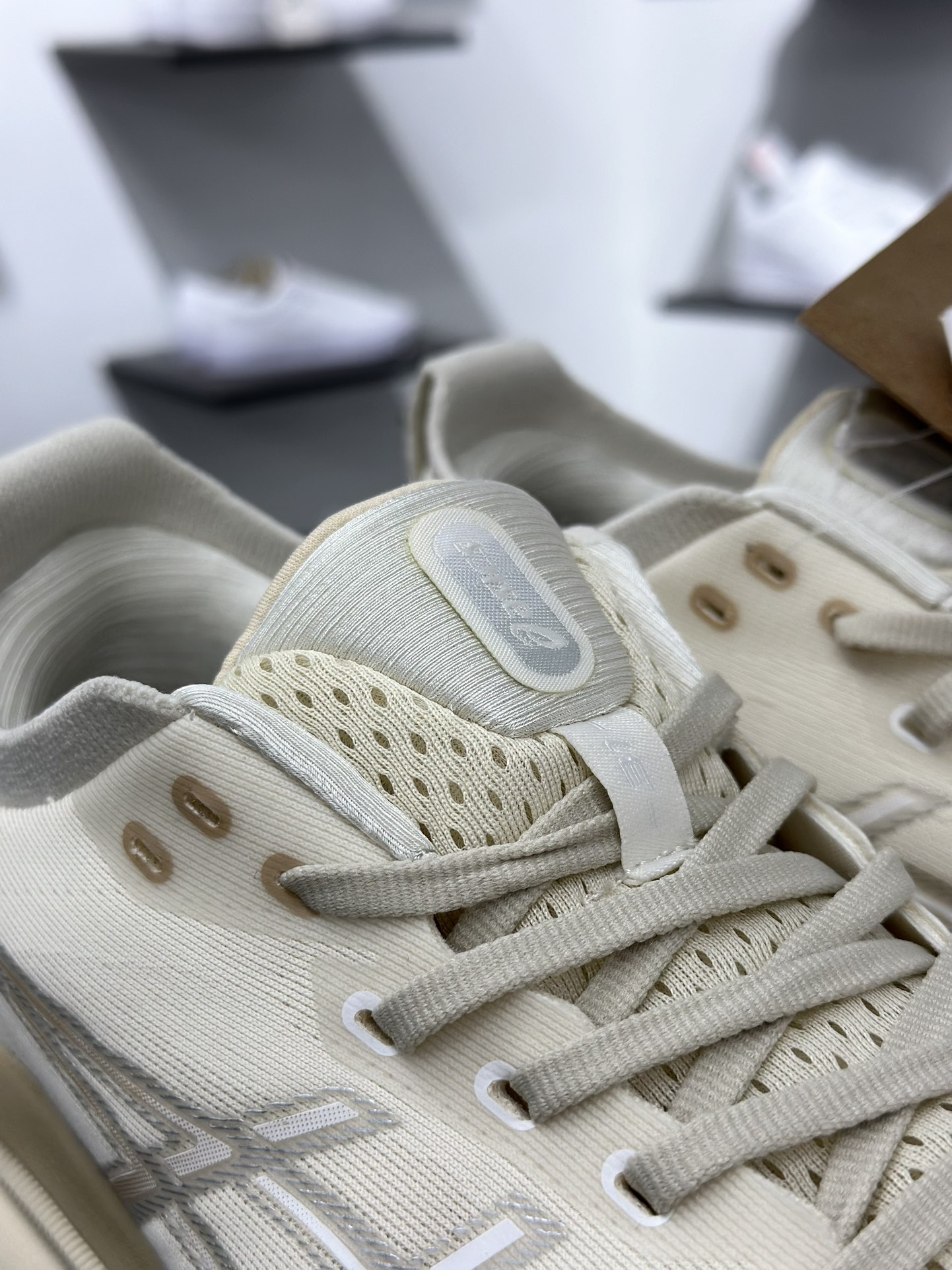 Asics Gel-Kayano 31代 运动休闲透气专业跑鞋  1011B995-200