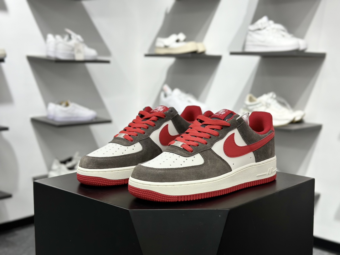 Air Force 1 ’07 Low 褐红色 FQ8714-201 Air Force 1 ’07 Low 褐红色 FQ8714-201