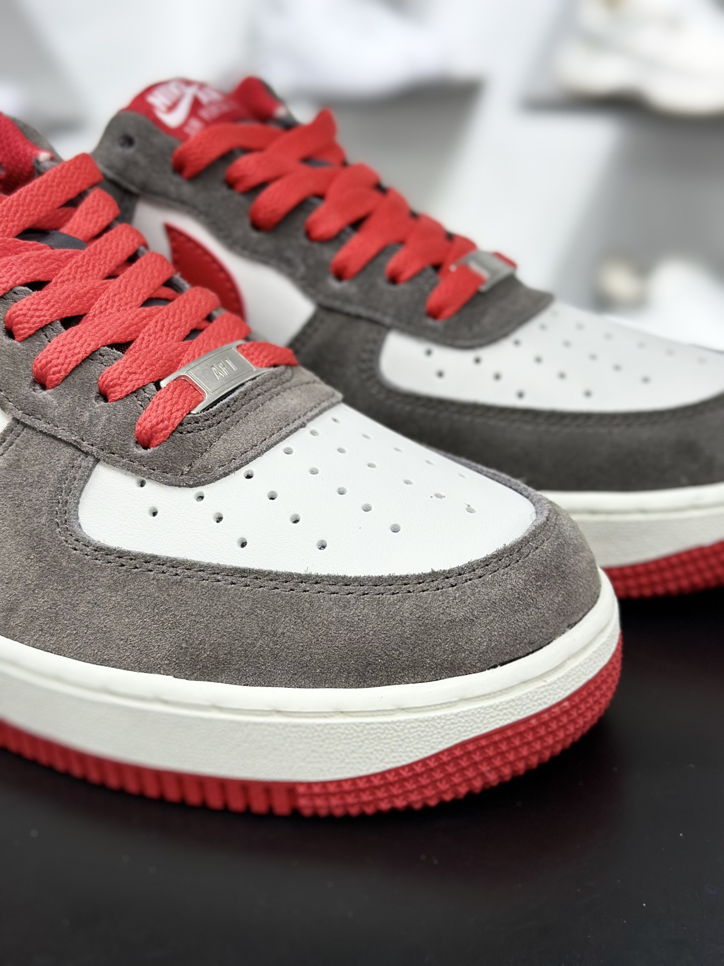 Air Force 1 '07 Low 褐红色 FQ8714-201 Air Force 1 '07 Low 褐红色 FQ8714-201
