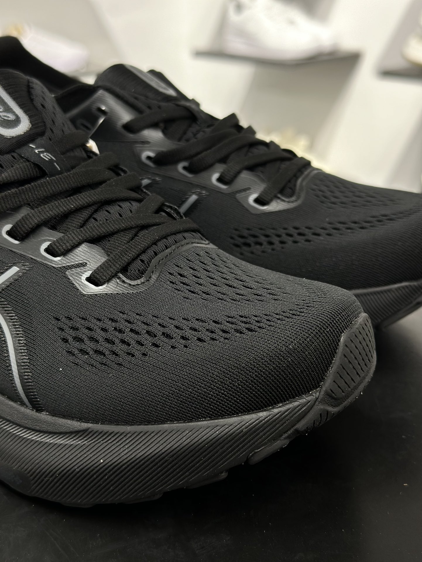 Asics Gel-Kayano 31代 运动休闲透气专业跑鞋  1011B867-001