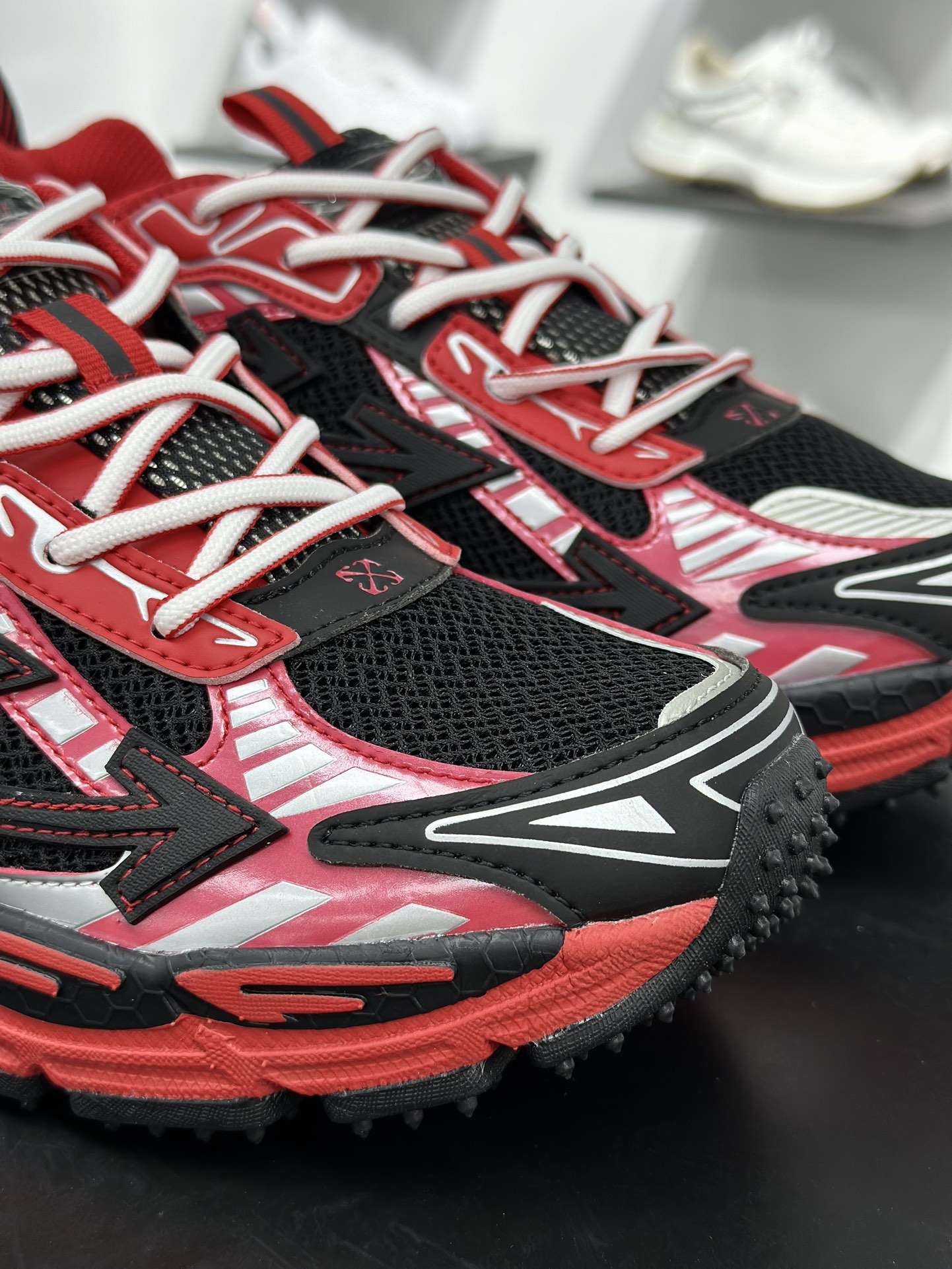 Off-White Be Right Back Sneaker BRB系列低帮三箭头增高老爹风登山厚底增高休闲运动鞋 OMIA295W24FAB001