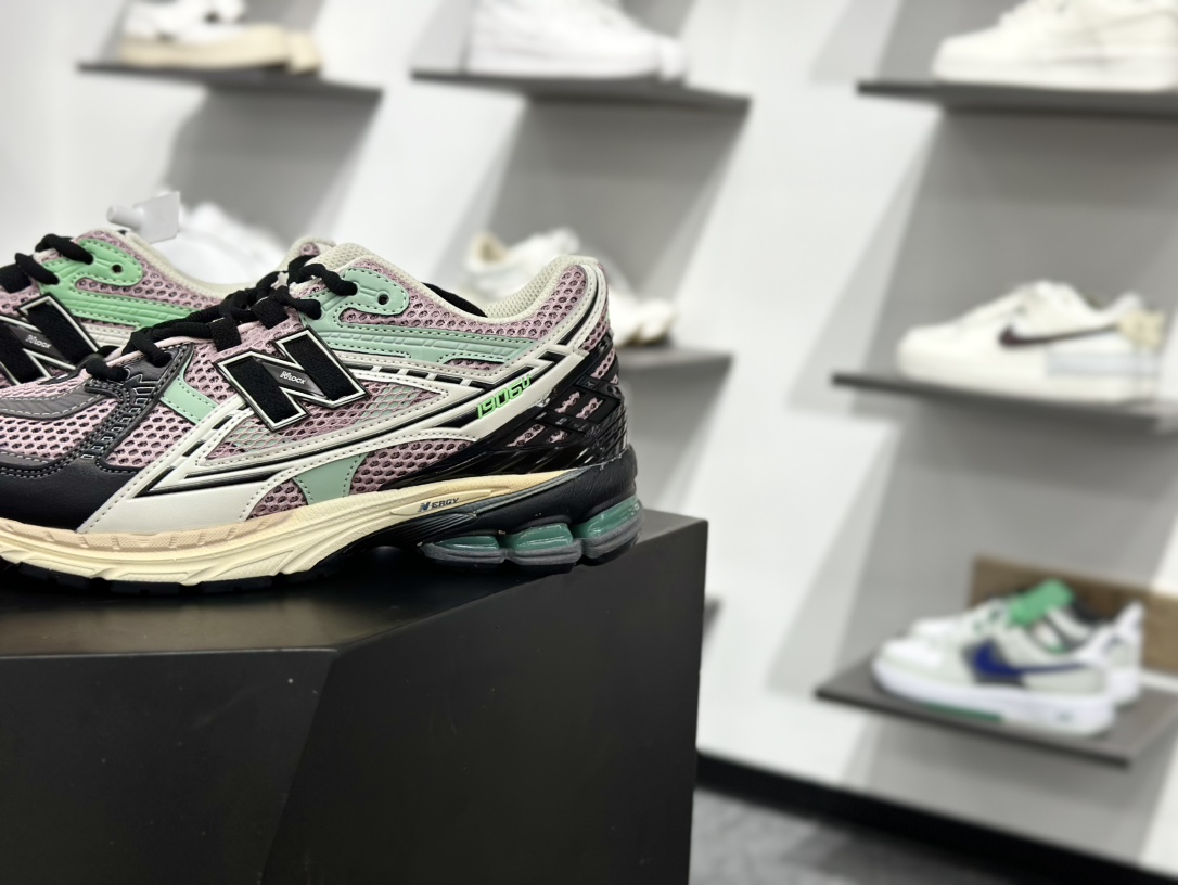 NB新百伦New Balance M1906R 系列复古老爹风休闲运动慢跑鞋 U1906NB