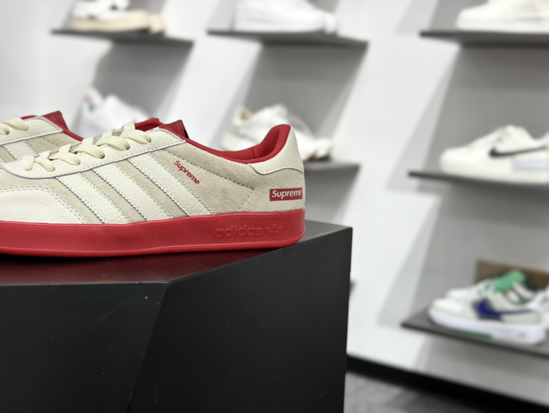 AD Originals Gazelle INdoor x superme 三叶草休闲防滑耐磨低帮板鞋 DD6610 AD Originals Gazelle INdoor x superme 三叶草休闲防滑耐磨低帮板鞋 DD6610