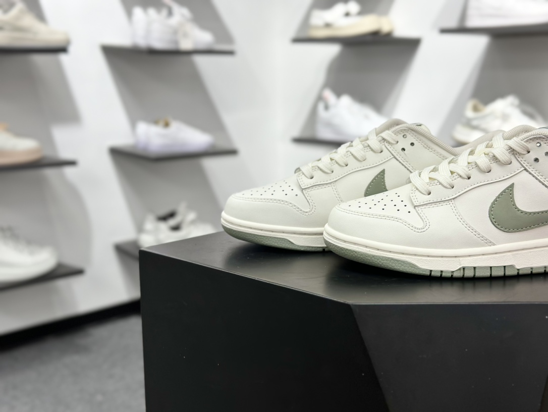 NK Dunk Low 心之希冀 WG0406-021 此款整体以杏仁白色为主色调