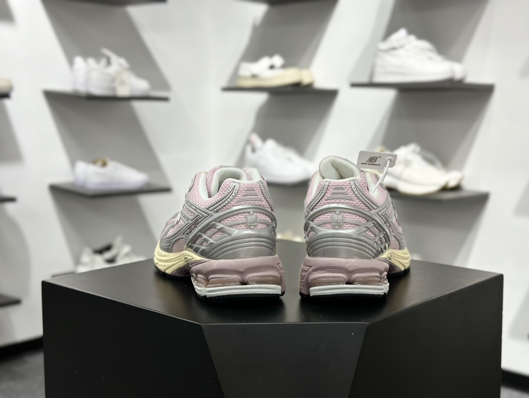 New Balance 1906系列复古老爹风休闲运动慢跑鞋  U1906RNF