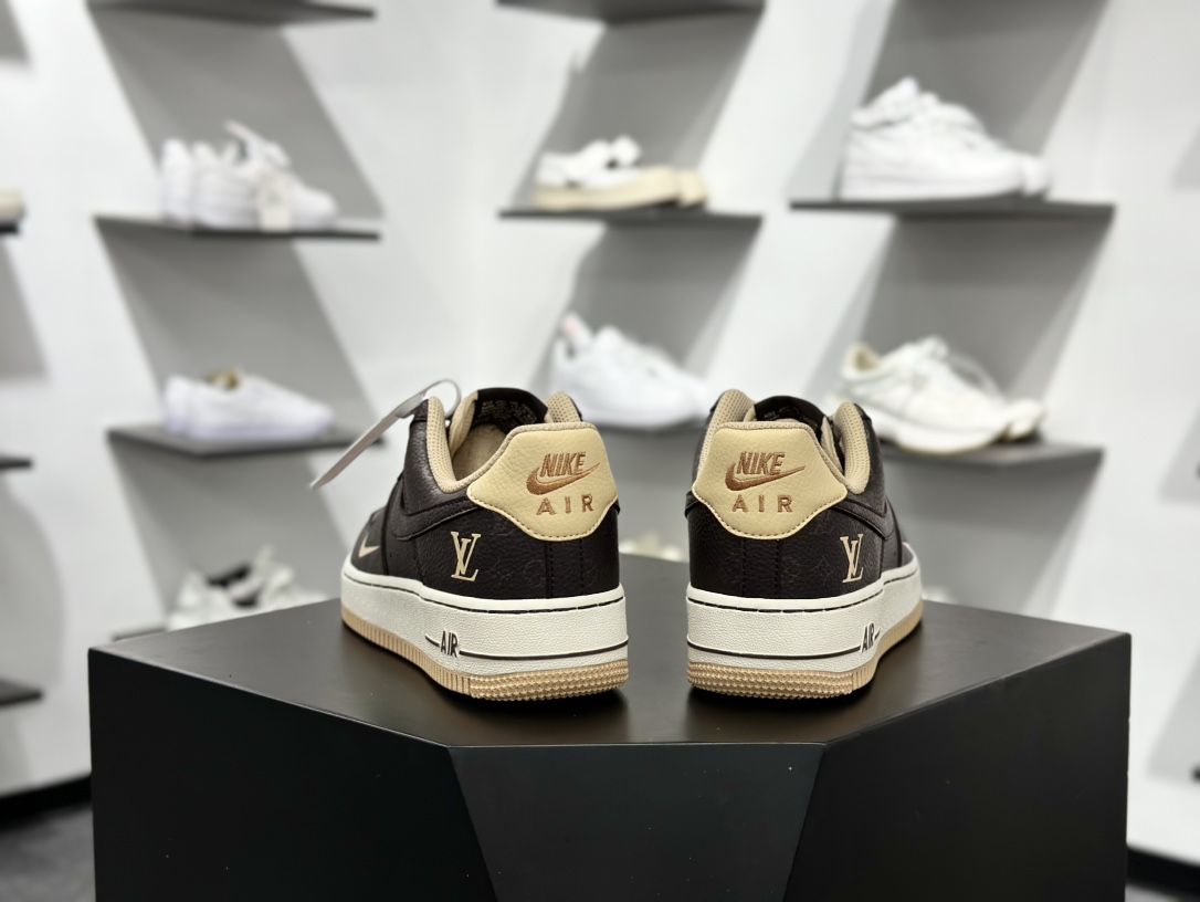 Nike Air Force 1 Low 07 x Louis Vuitton 黑棕小勾  LW9279-007