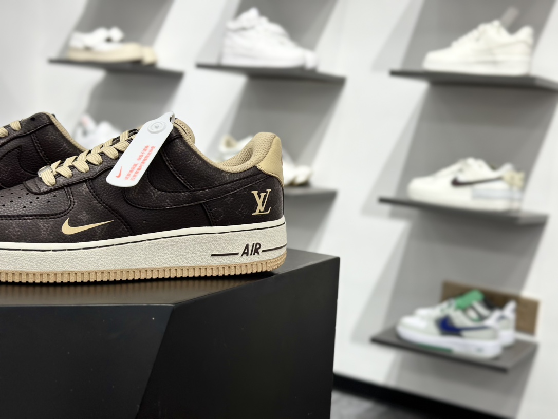 Nike Air Force 1 Low 07 x Louis Vuitton 黑棕小勾  LW9279-007